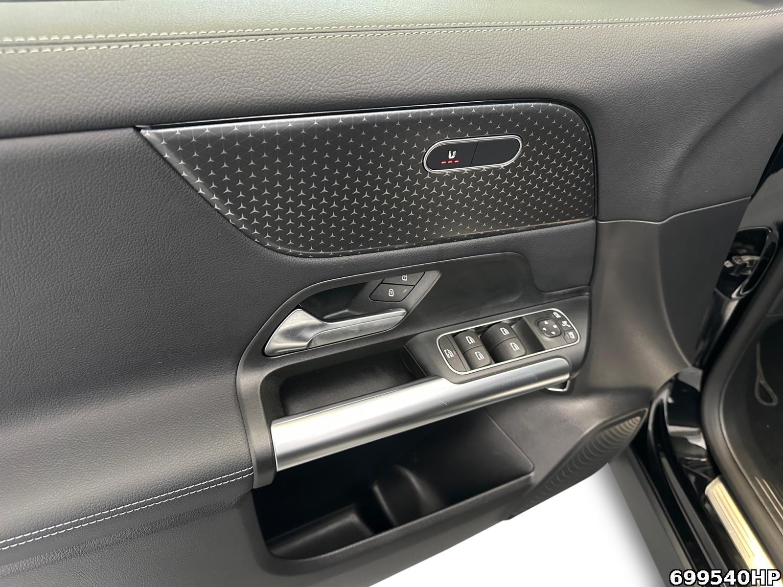 Fahrzeugabbildung Mercedes-Benz GLA 200 Progressive Lenkradhzg LED Kamera 18