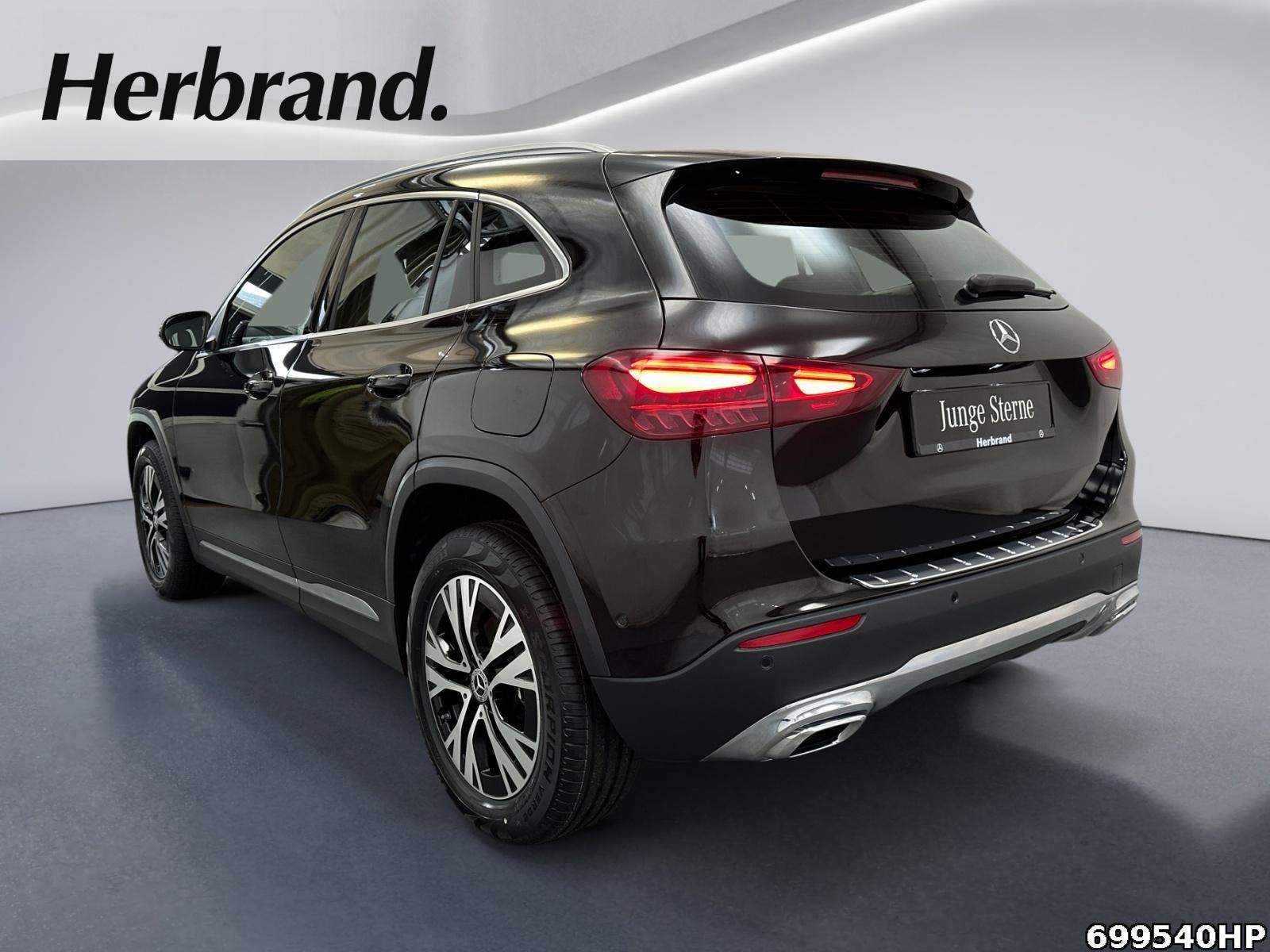Fahrzeugabbildung Mercedes-Benz GLA 200 Progressive Lenkradhzg LED Kamera 18