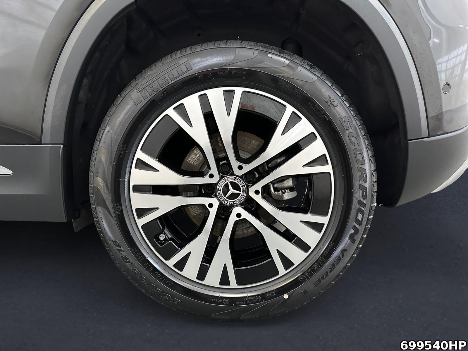 Fahrzeugabbildung Mercedes-Benz GLA 200 Progressive Lenkradhzg LED Kamera 18