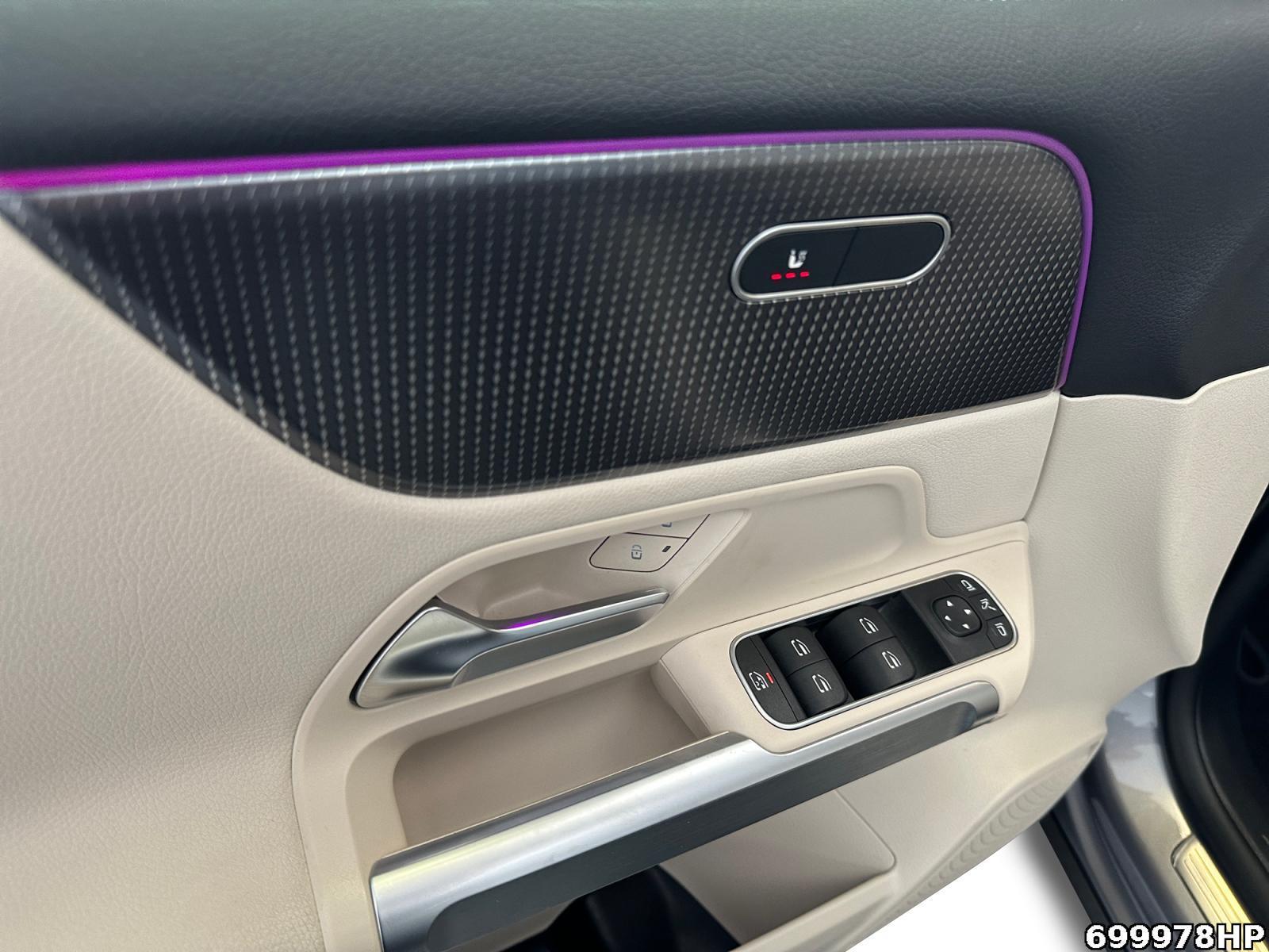 Fahrzeugabbildung Mercedes-Benz EQB 4M Progressive Pano Widescreen 7-Sitzer