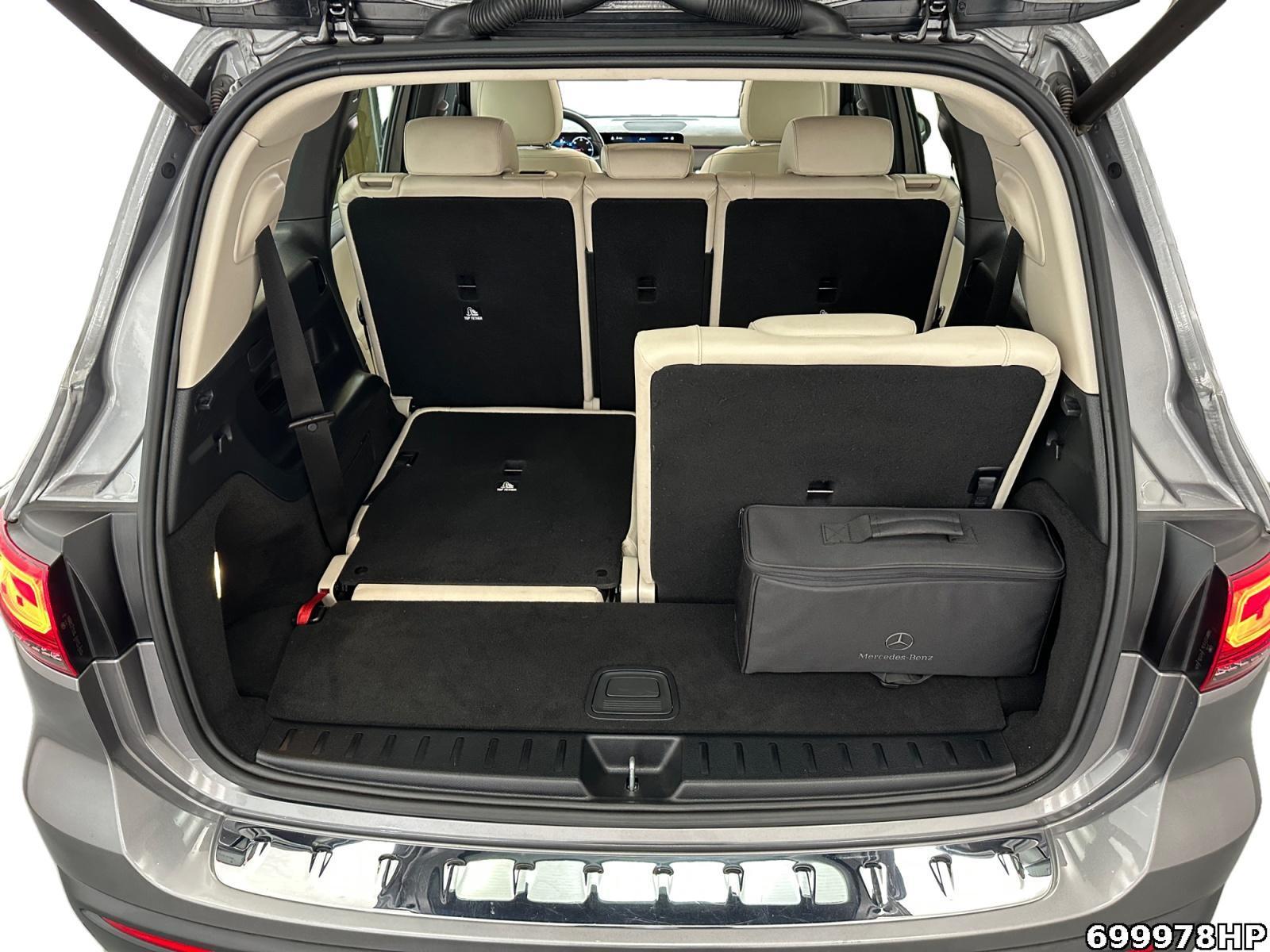 Fahrzeugabbildung Mercedes-Benz EQB 4M Progressive Pano Widescreen 7-Sitzer