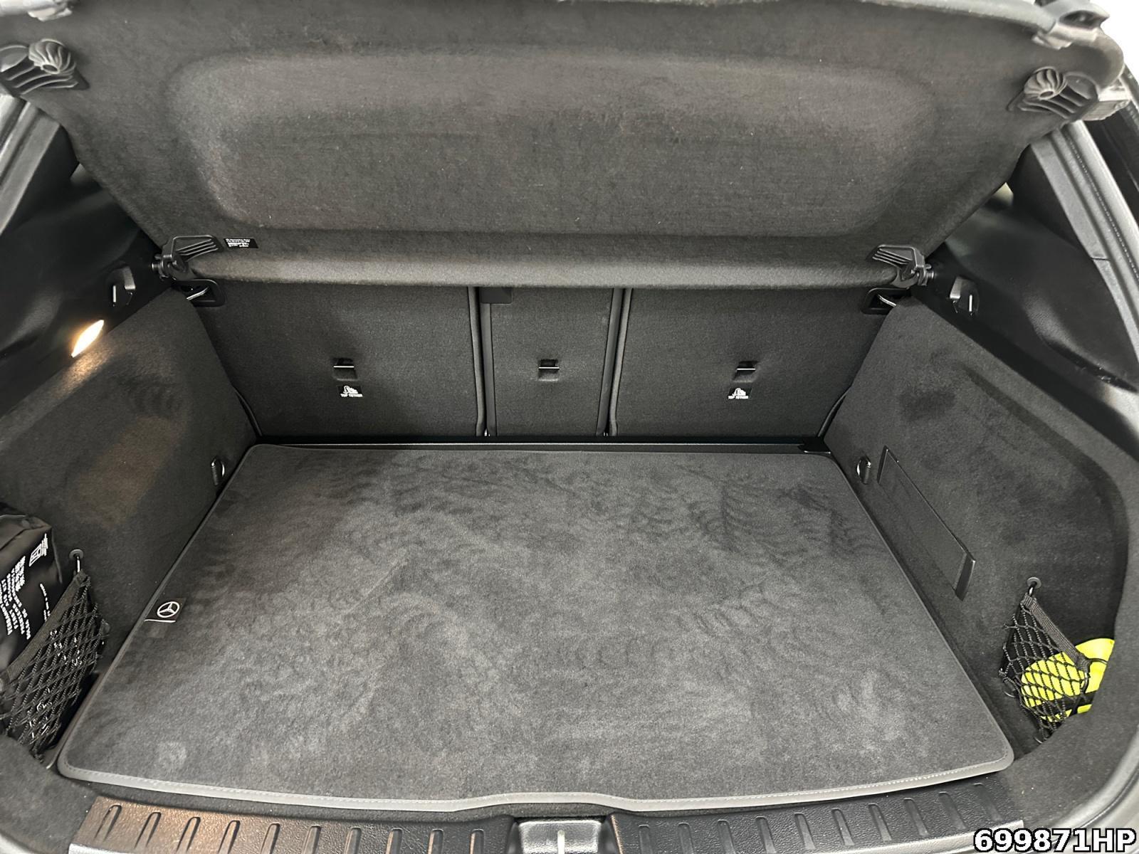 Fahrzeugabbildung Mercedes-Benz GLA 200 d AMG AHK DISTRONIC KEYLESS Rückfahrk.