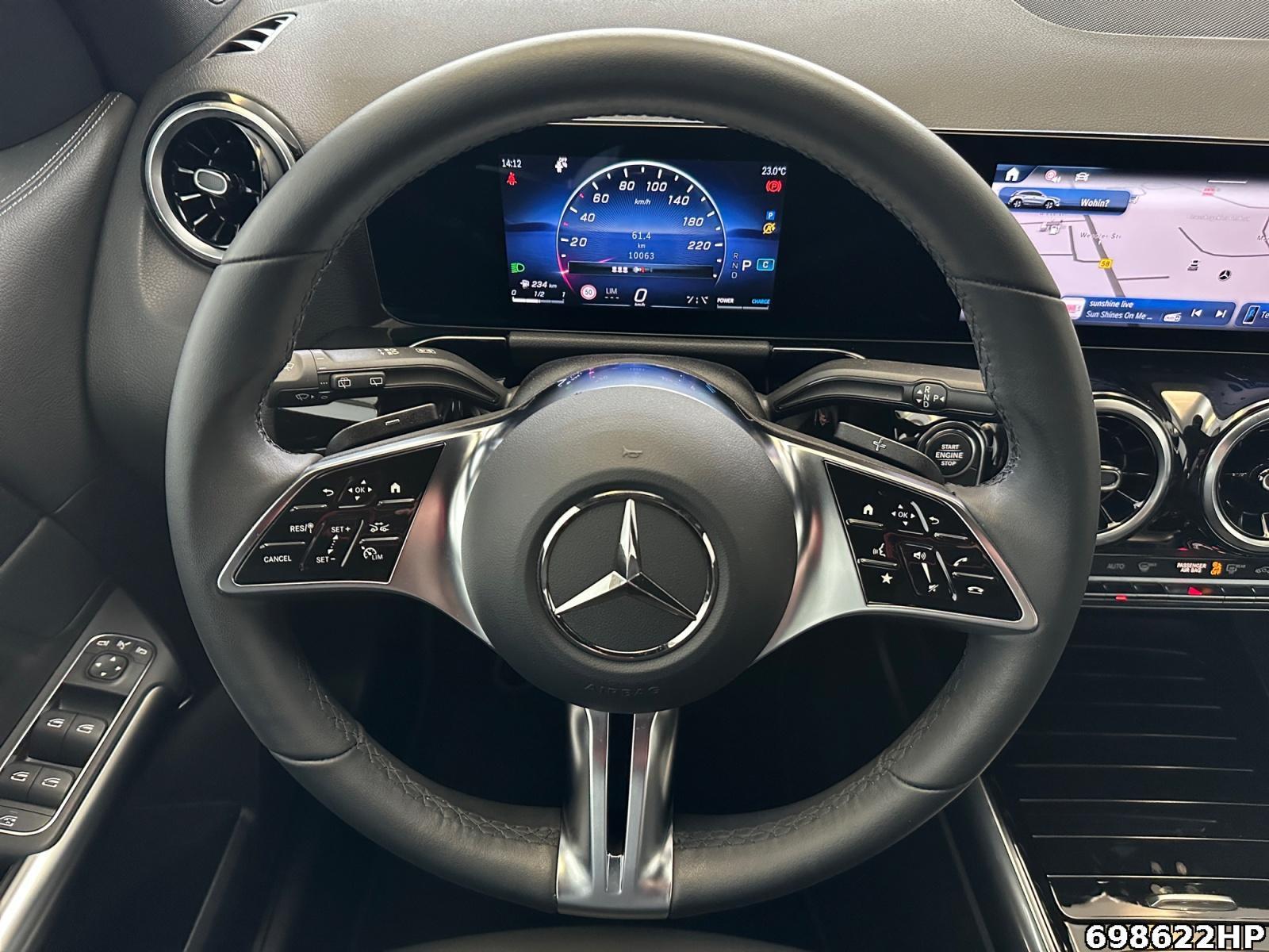 Fahrzeugabbildung Mercedes-Benz GLA 200 Progressive AHK DISTRONIC Kamera EASYP