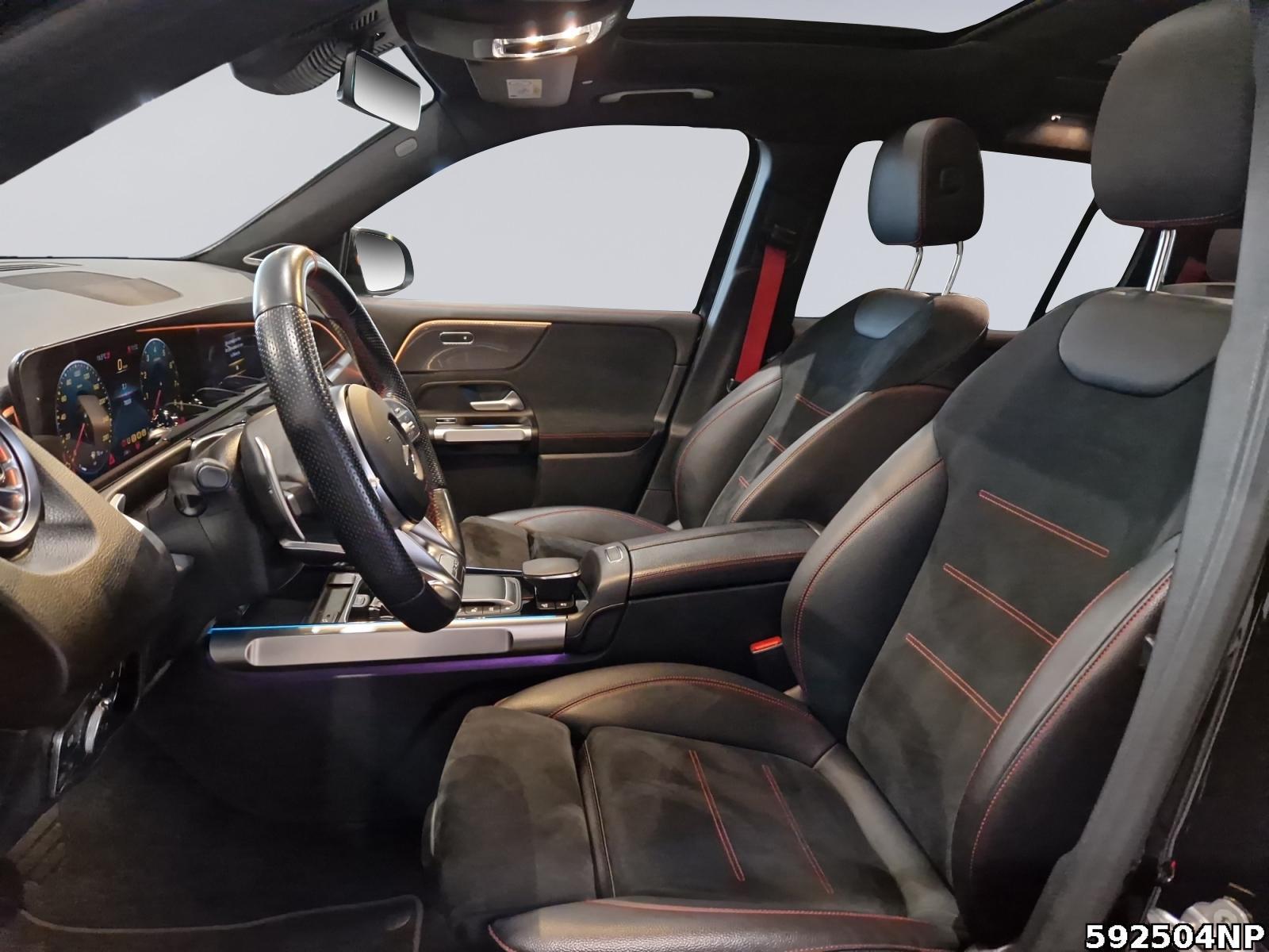 Fahrzeugabbildung Mercedes-Benz GLB 35 AMG 4M Night Pano DISTRONIC AHK Ambiente