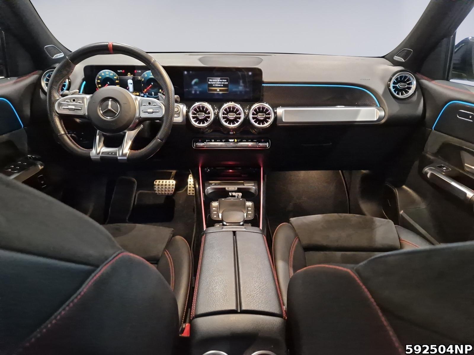 Fahrzeugabbildung Mercedes-Benz GLB 35 AMG 4M Night Pano DISTRONIC AHK Ambiente