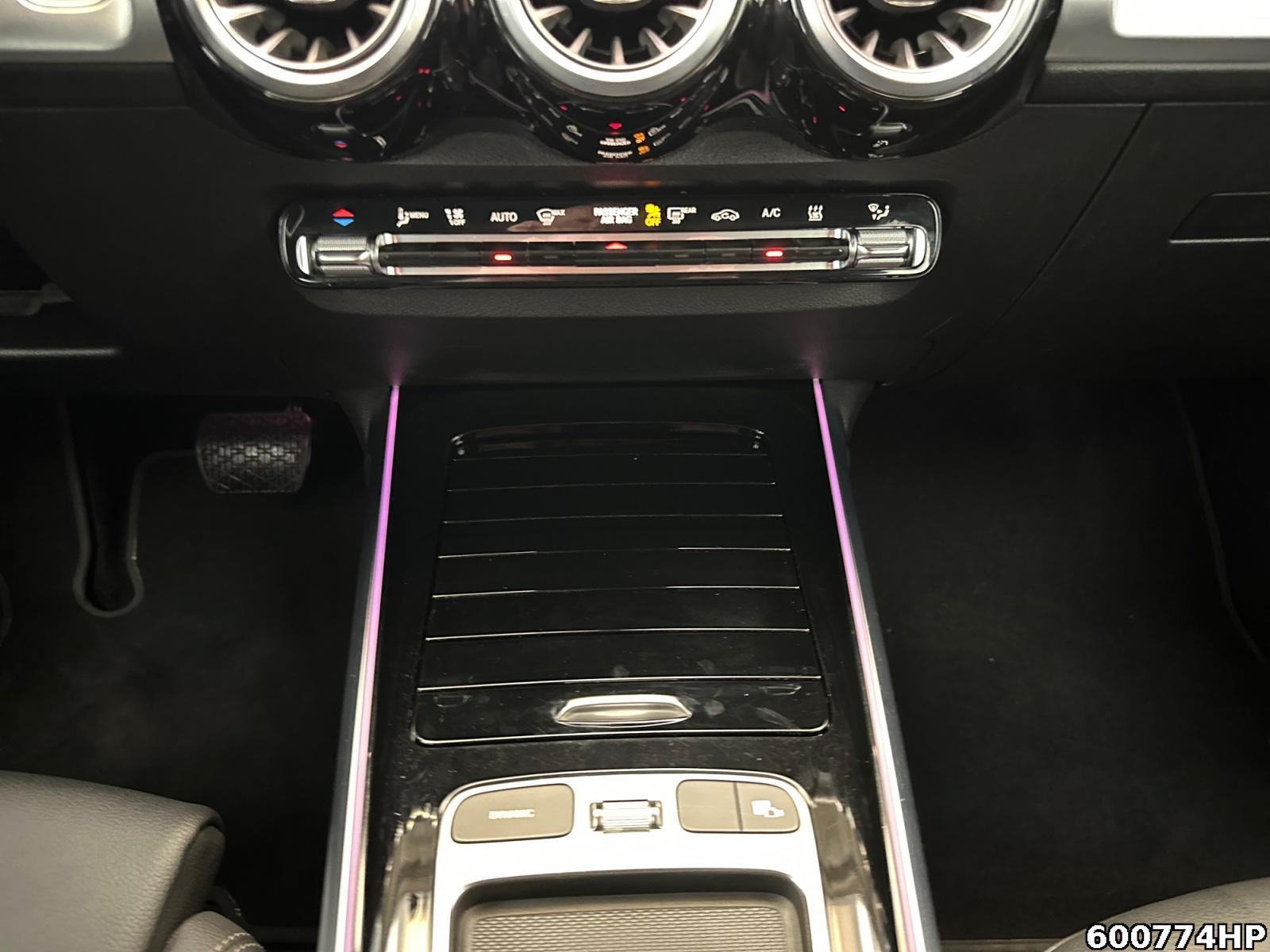 Fahrzeugabbildung Mercedes-Benz EQB 4M Progressive Ambiente CarPlay Totw