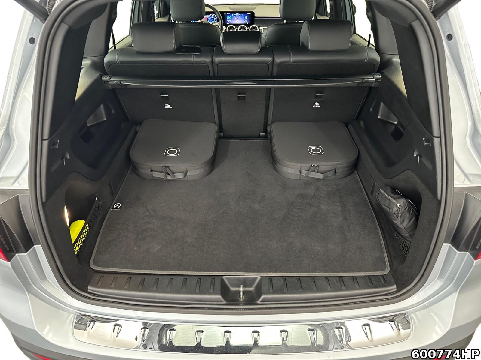 Fahrzeugabbildung Mercedes-Benz EQB 4M Progressive Ambiente CarPlay Totw