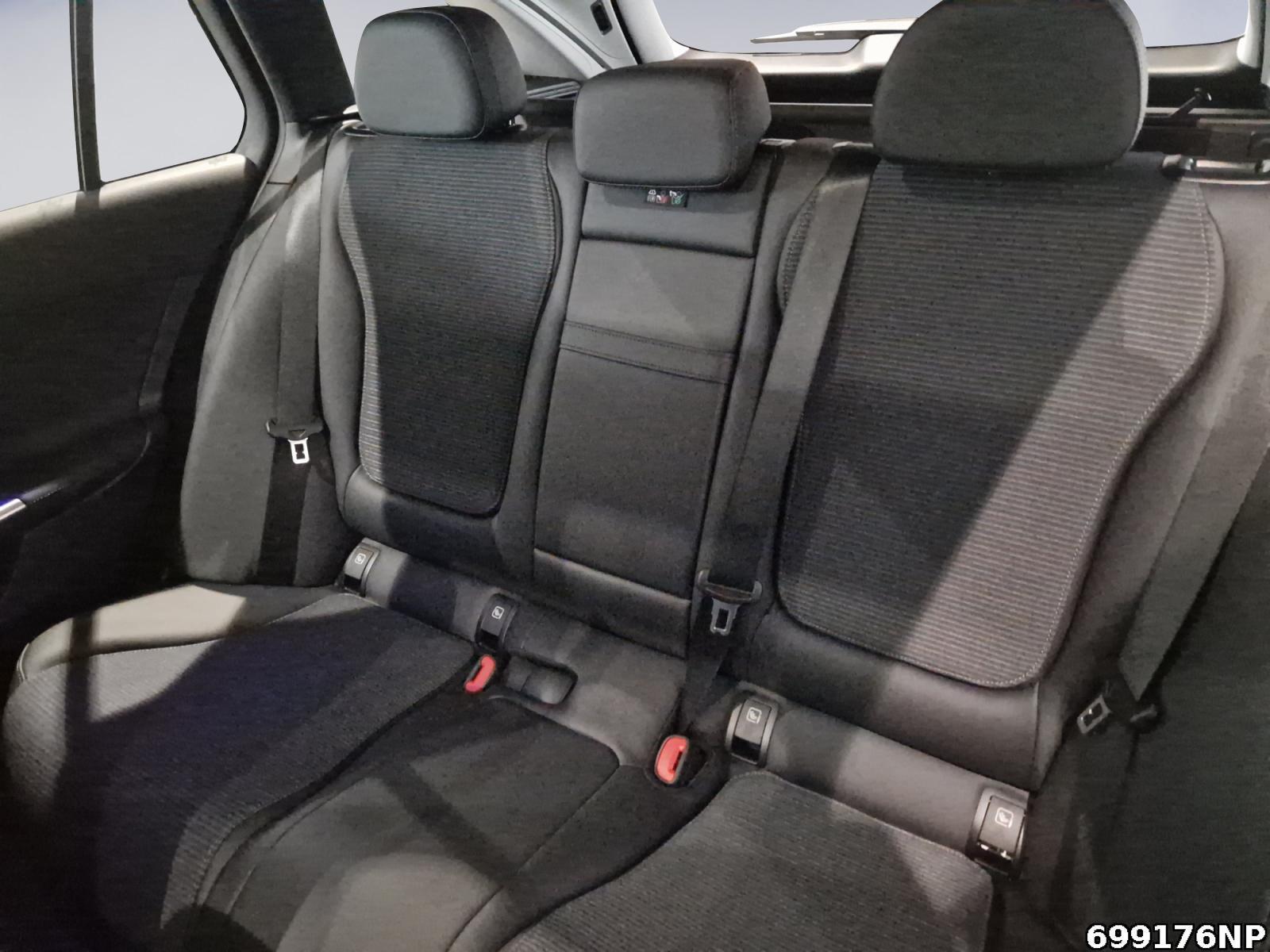 Fahrzeugabbildung Mercedes-Benz C 180 T Avantgarde Panorama 360° Distronic
