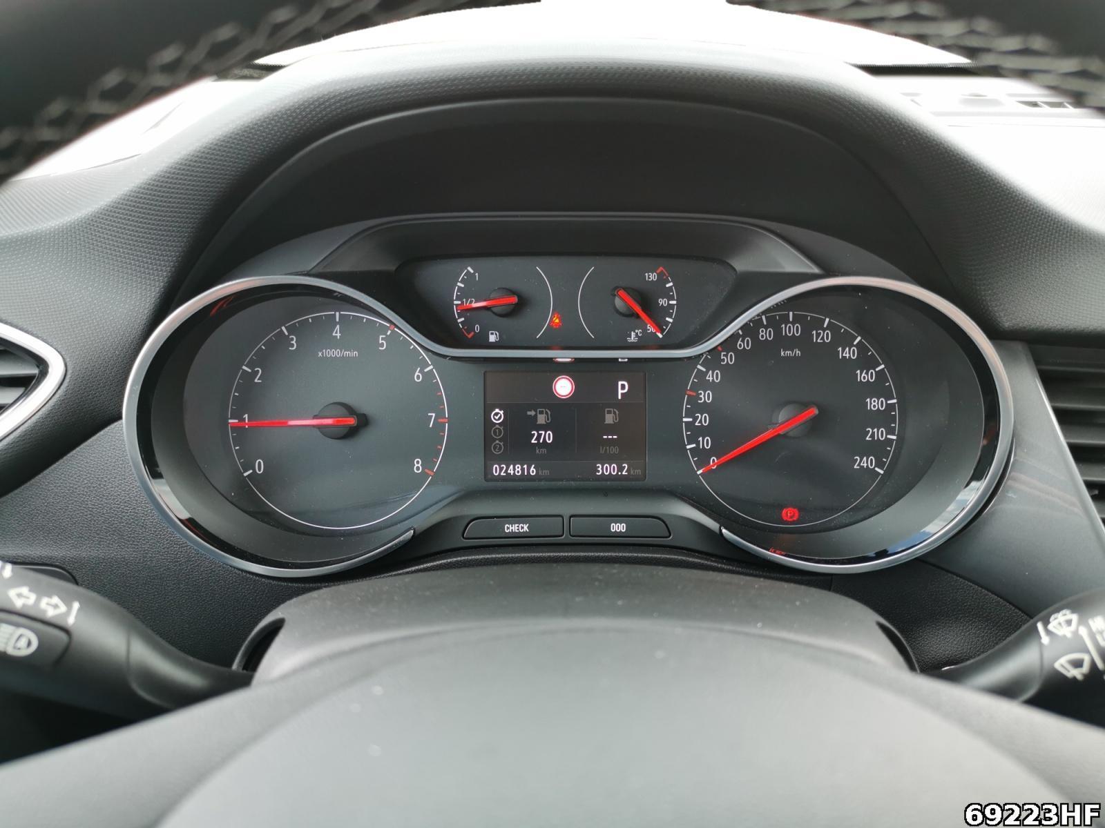 Fahrzeugabbildung Opel Crossland X Elegance 1.2 Diesel 96kW*ALLWETTER*