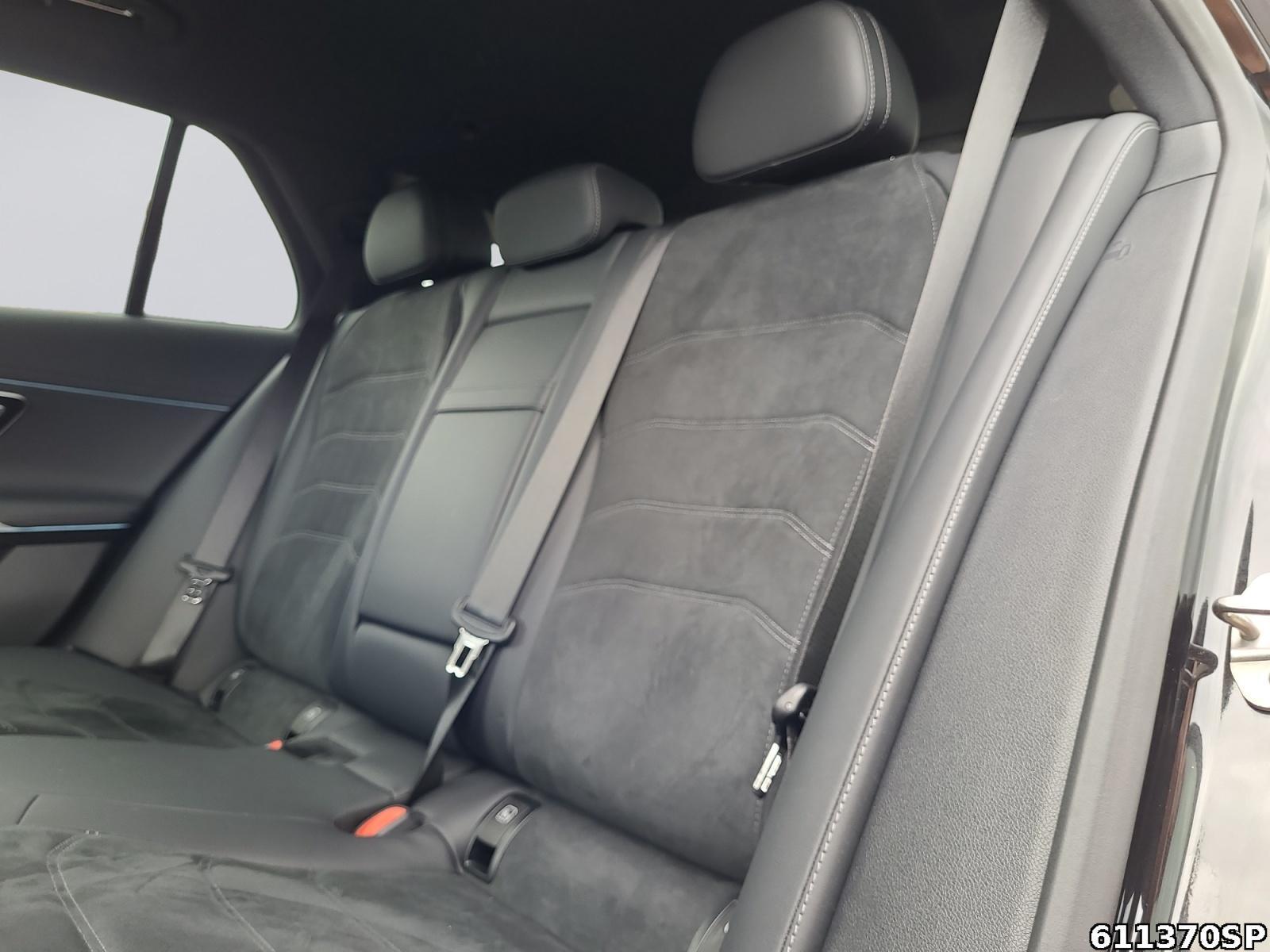 Fahrzeugabbildung Mercedes-Benz E 300 e T AMG AHK NightDistronic Keyless Kamera