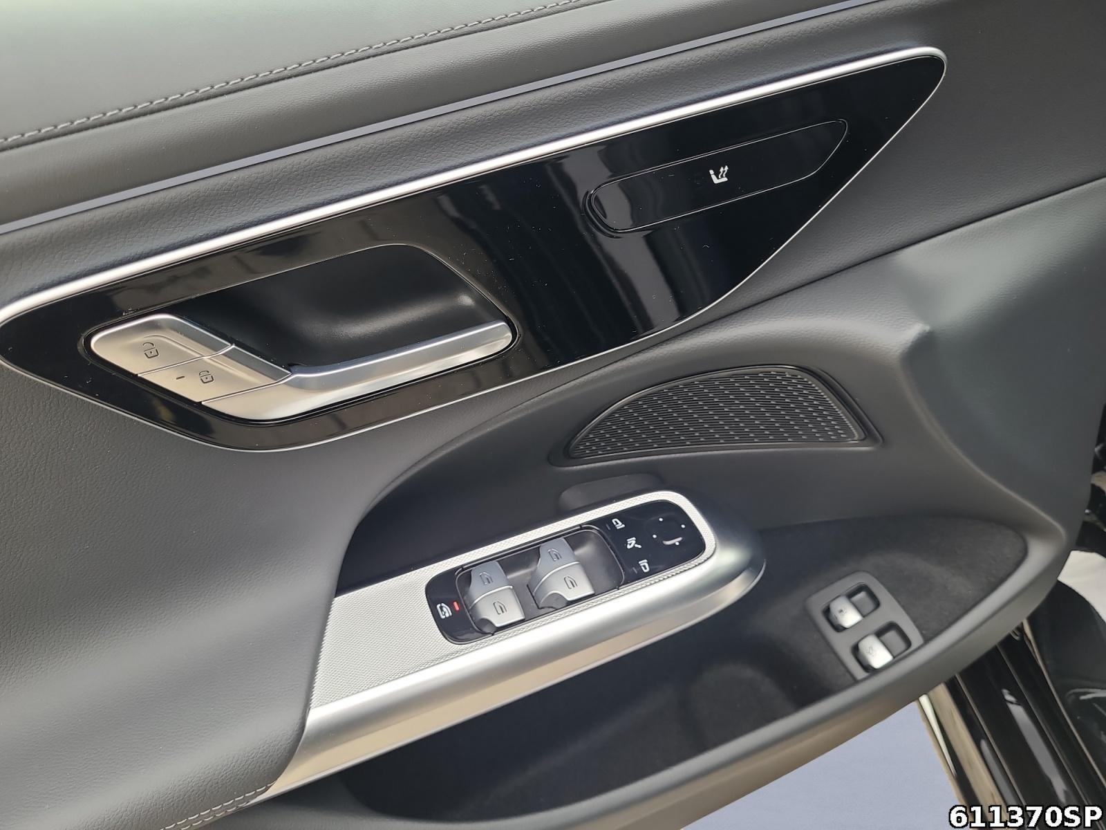 Fahrzeugabbildung Mercedes-Benz E 300 e T AMG AHK NightDistronic Keyless Kamera