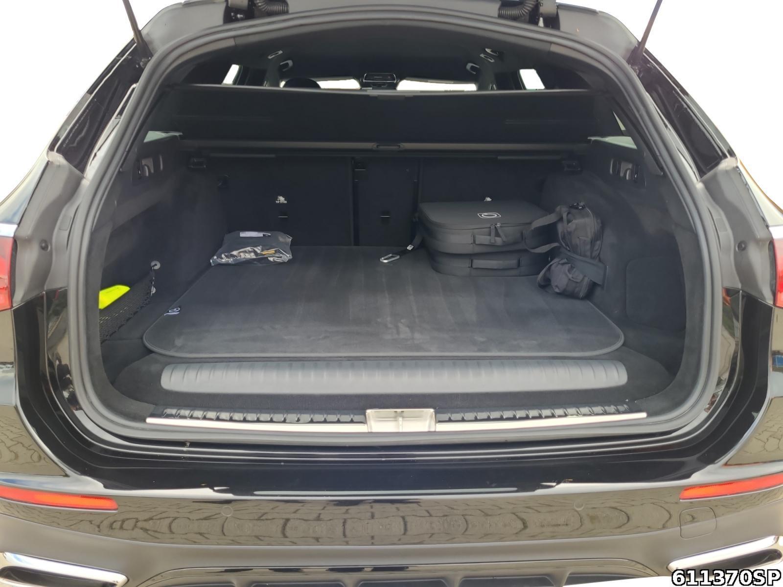 Fahrzeugabbildung Mercedes-Benz E 300 e T AMG AHK NightDistronic Keyless Kamera