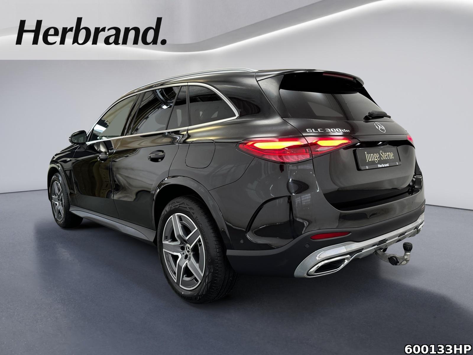 Fahrzeugabbildung Mercedes-Benz GLC 300 de 4M AMG AHK DISTRONIC 360° Memory LED
