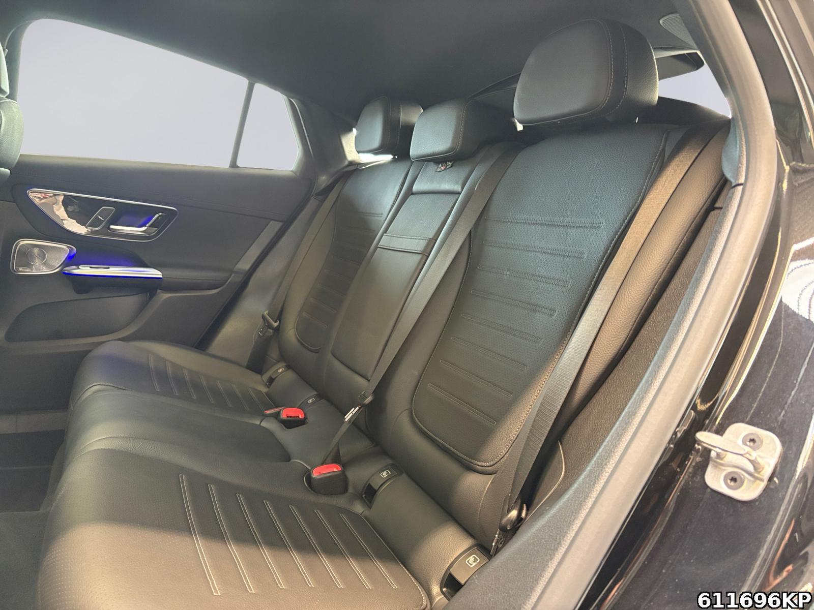 Fahrzeugabbildung Mercedes-Benz GLC 300 4M AMG Coupé Pano Burmester 360° Night