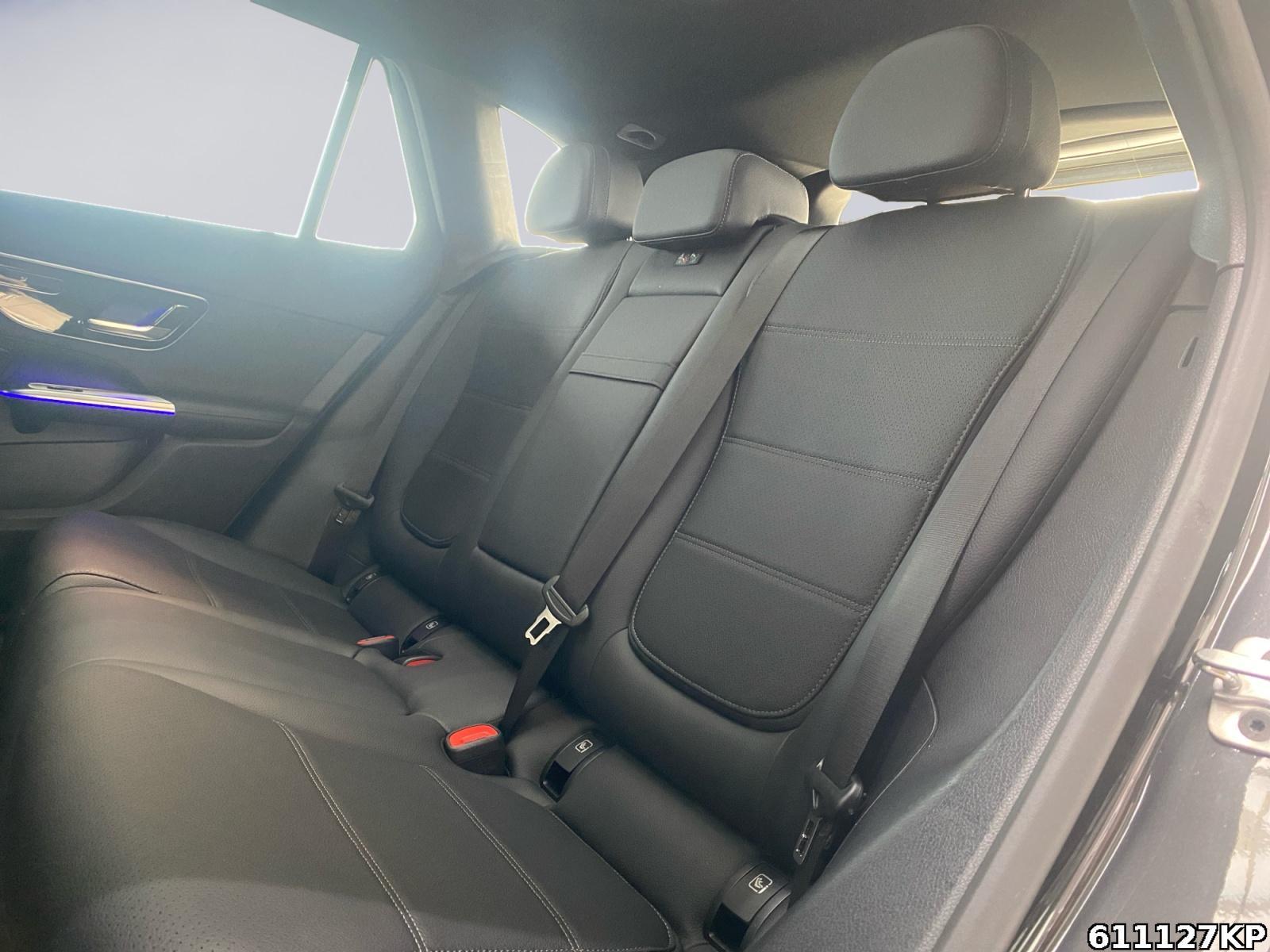 Fahrzeugabbildung Mercedes-Benz GLC 300 e Avantgarde Pano AHK Distronic Memory