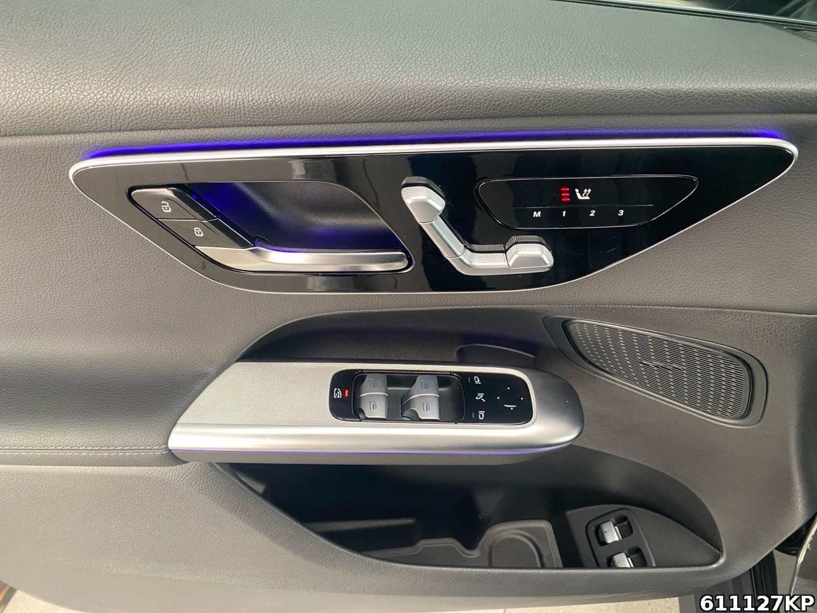 Fahrzeugabbildung Mercedes-Benz GLC 300 e Avantgarde Pano AHK Distronic Memory