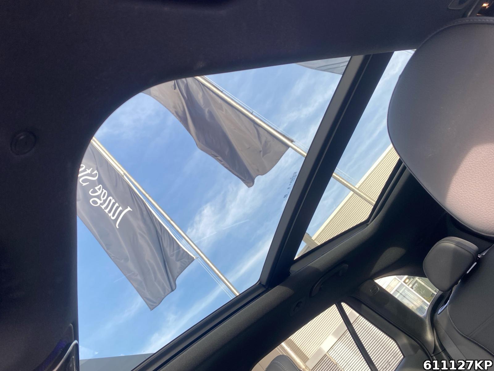Fahrzeugabbildung Mercedes-Benz GLC 300 e Avantgarde Pano AHK Distronic Memory