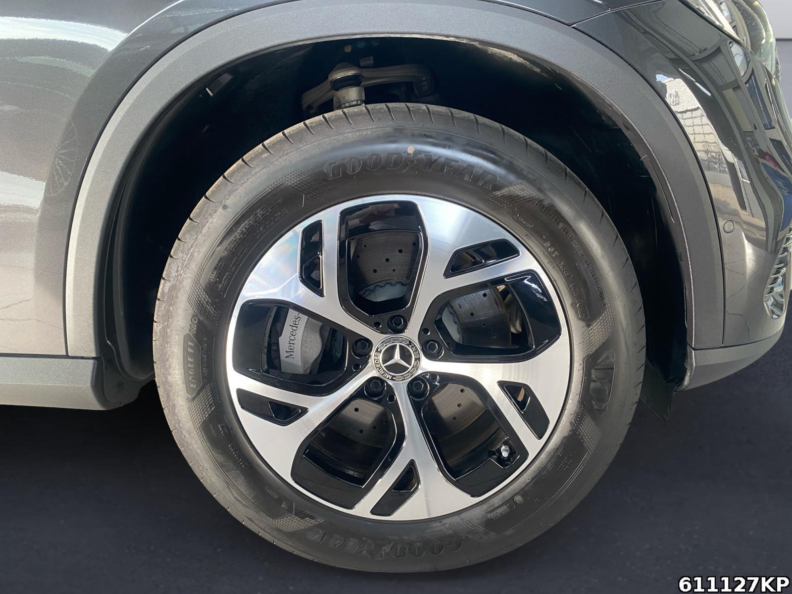 Fahrzeugabbildung Mercedes-Benz GLC 300 e Avantgarde Pano AHK Distronic Memory