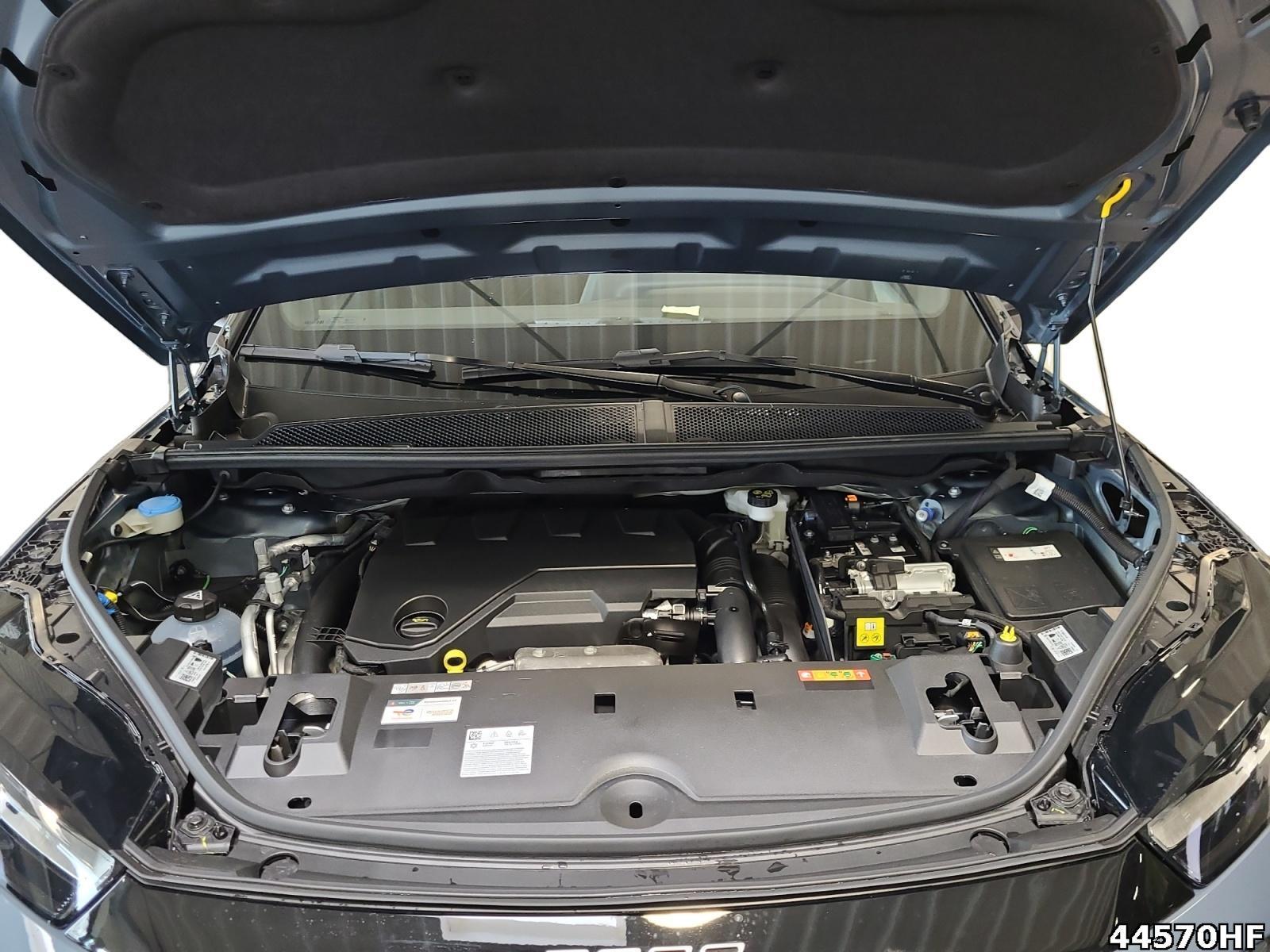 Fahrzeugabbildung Peugeot 3008 GT 195 PS AT