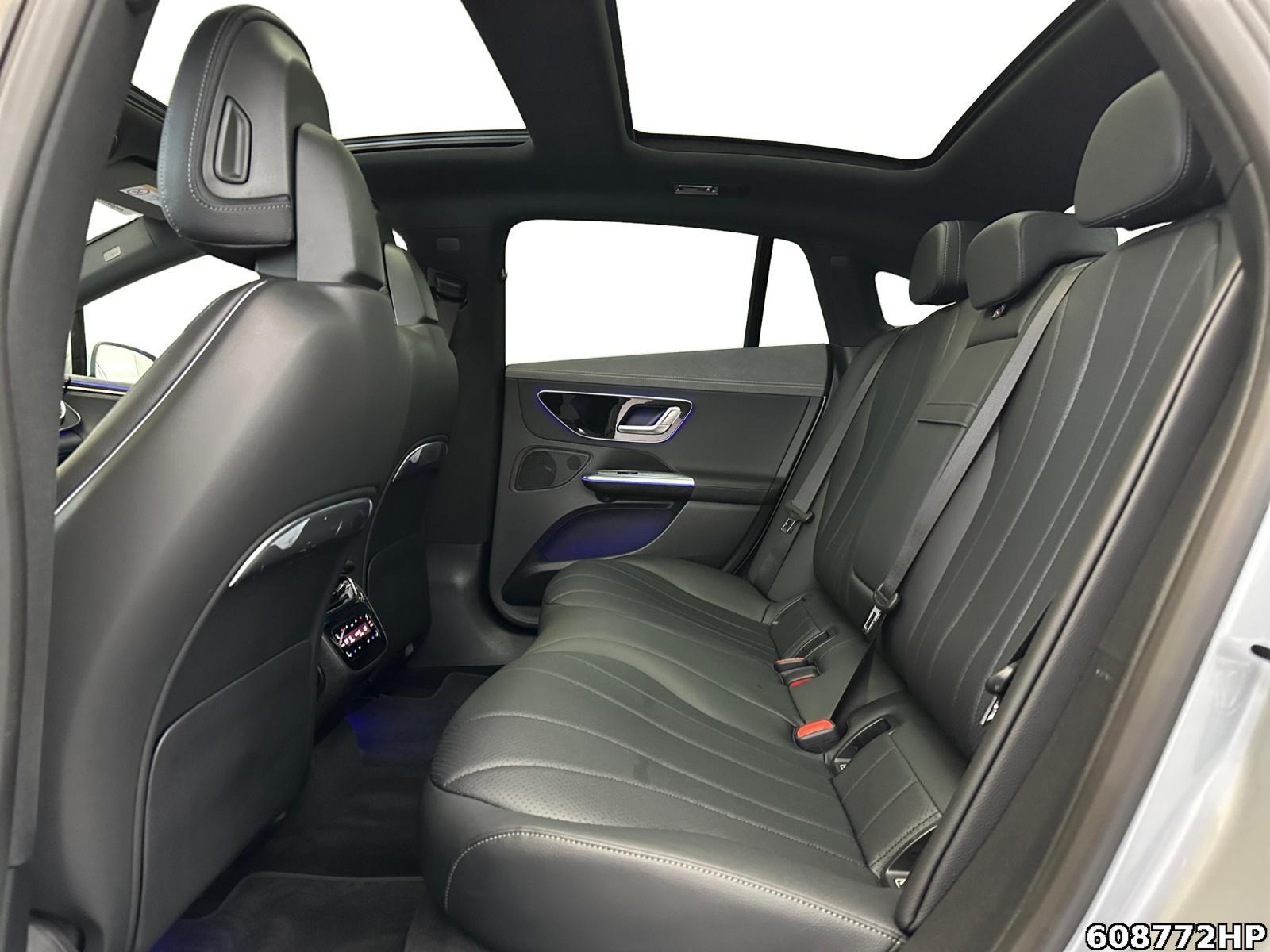 Fahrzeugabbildung Mercedes-Benz EQE AMG Pano AHK Memory KeylessGO Distronic