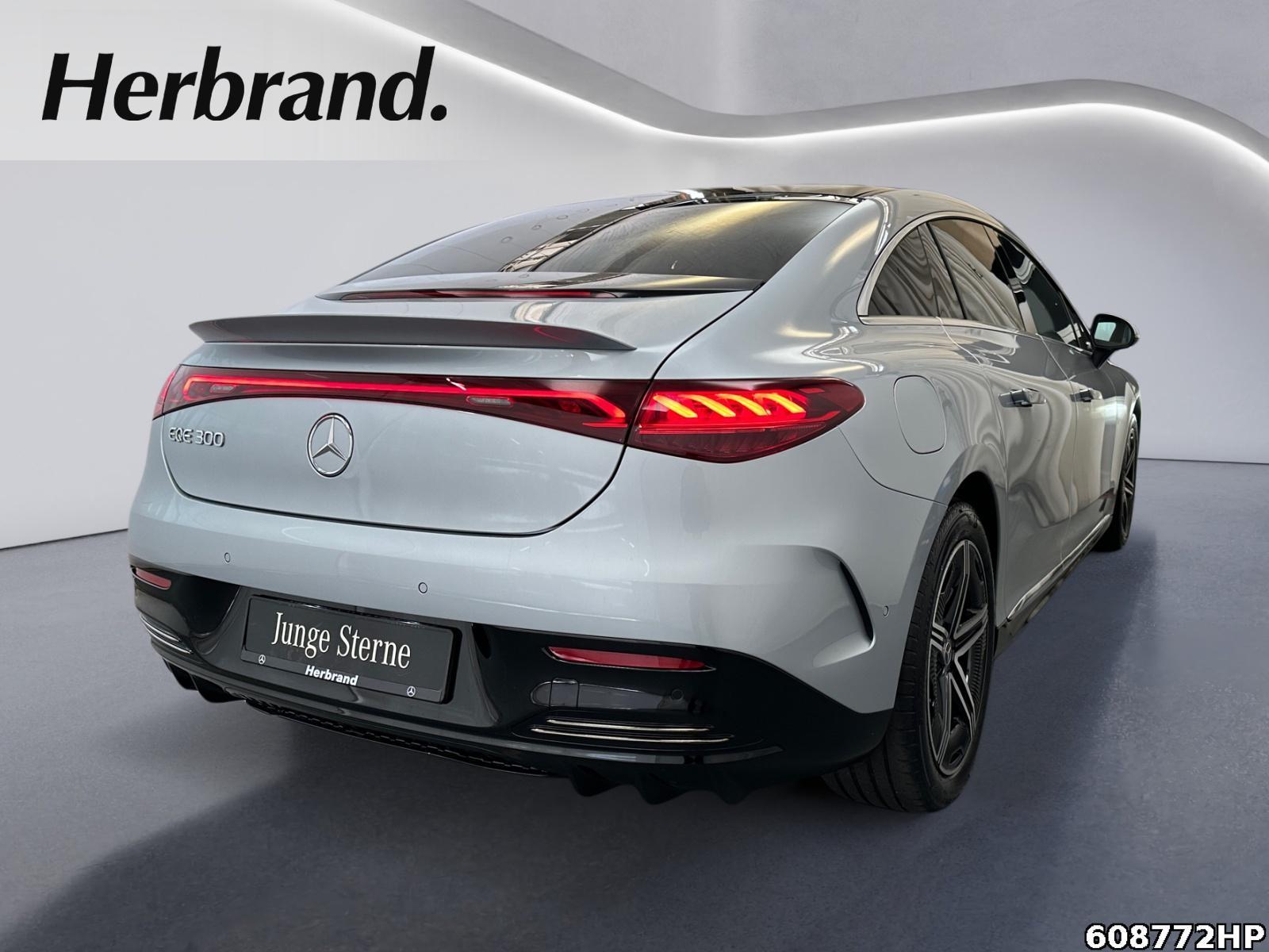 Fahrzeugabbildung Mercedes-Benz EQE AMG Pano AHK Memory KeylessGO Distronic