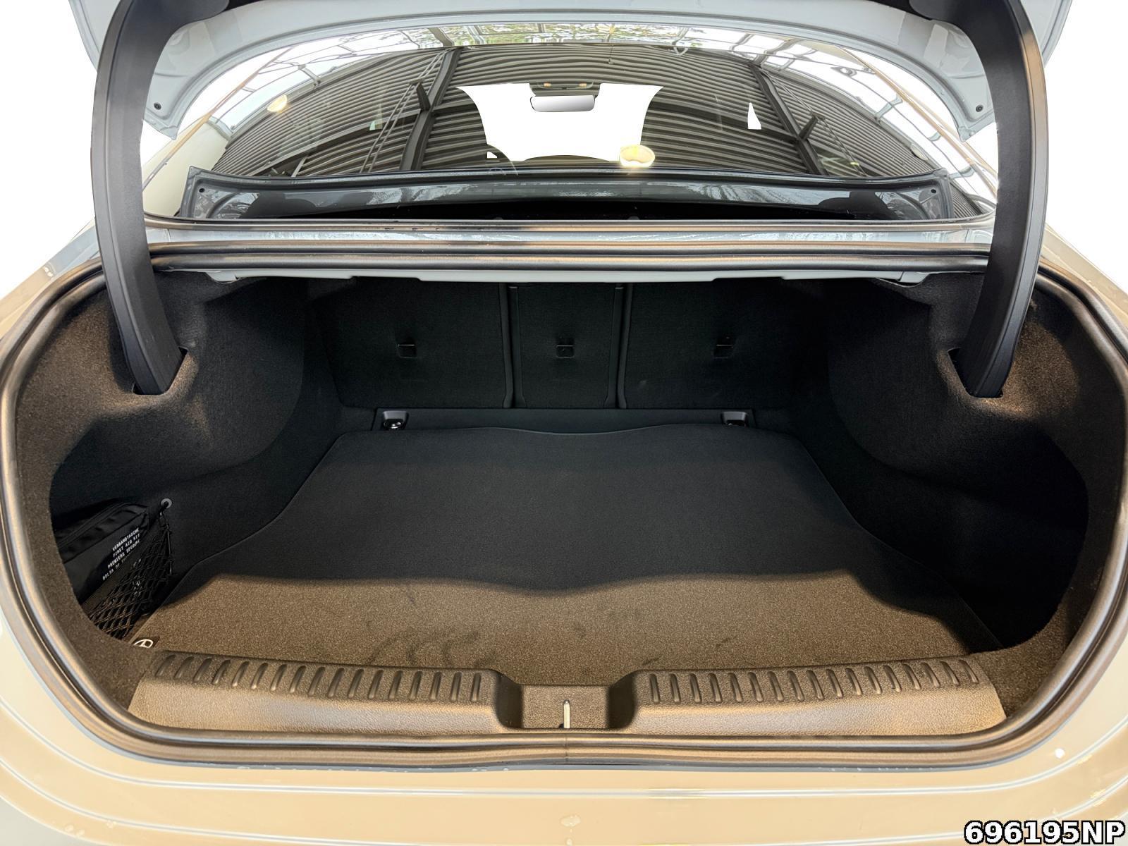 Fahrzeugabbildung Mercedes-Benz CLA 200 AMG+SUPERSCREEN+MULTI+BURMESTER+HEADUP+
