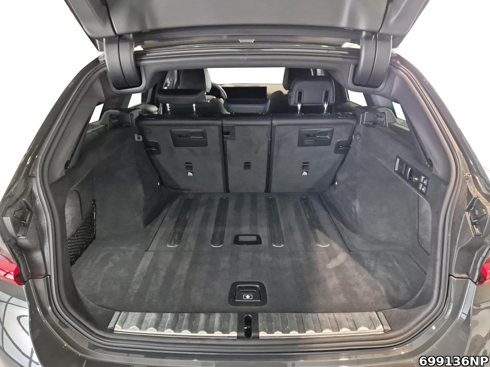 Fahrzeugabbildung BMW M340i xDrive LED AHK PDC Memory