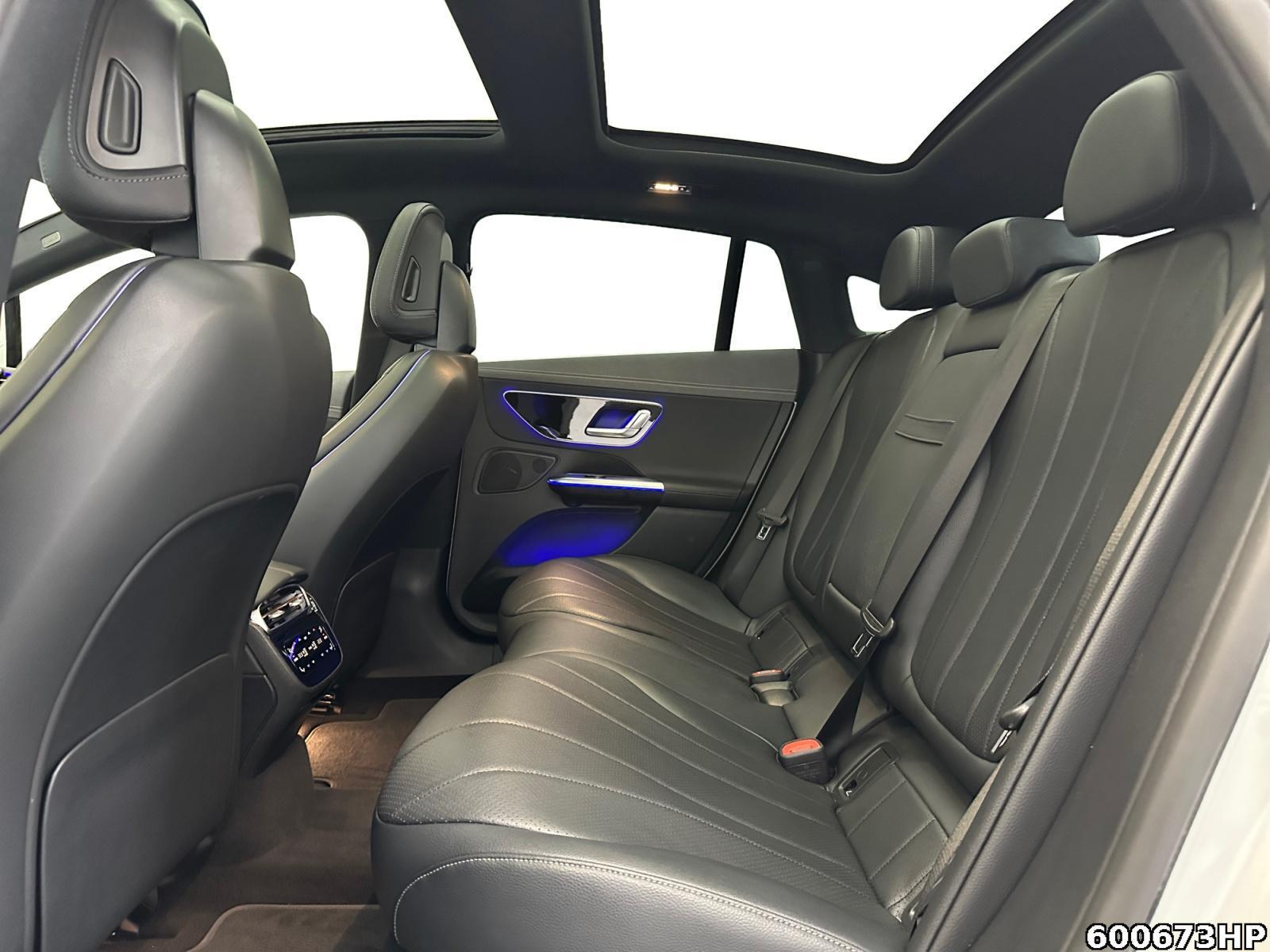 Fahrzeugabbildung Mercedes-Benz EQE Electric Art Panorama 360° Memory 20