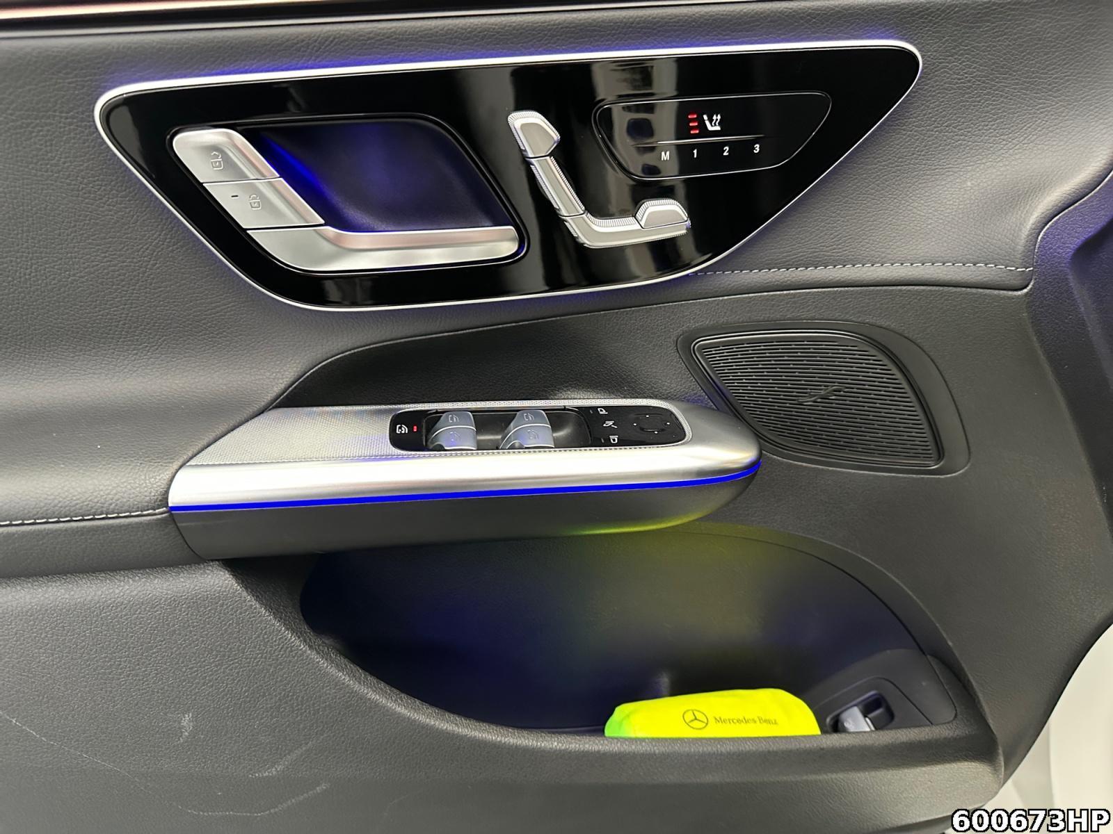 Fahrzeugabbildung Mercedes-Benz EQE Electric Art Panorama 360° Memory 20