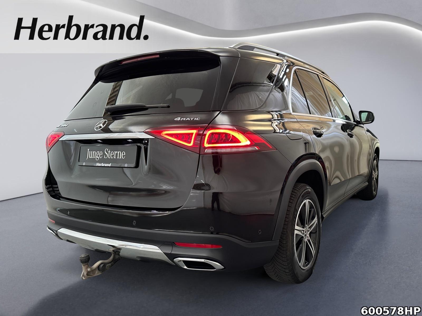 Fahrzeugabbildung Mercedes-Benz GLE 300 d 4M Panoramadach DISTRONIC AHK CarPlay
