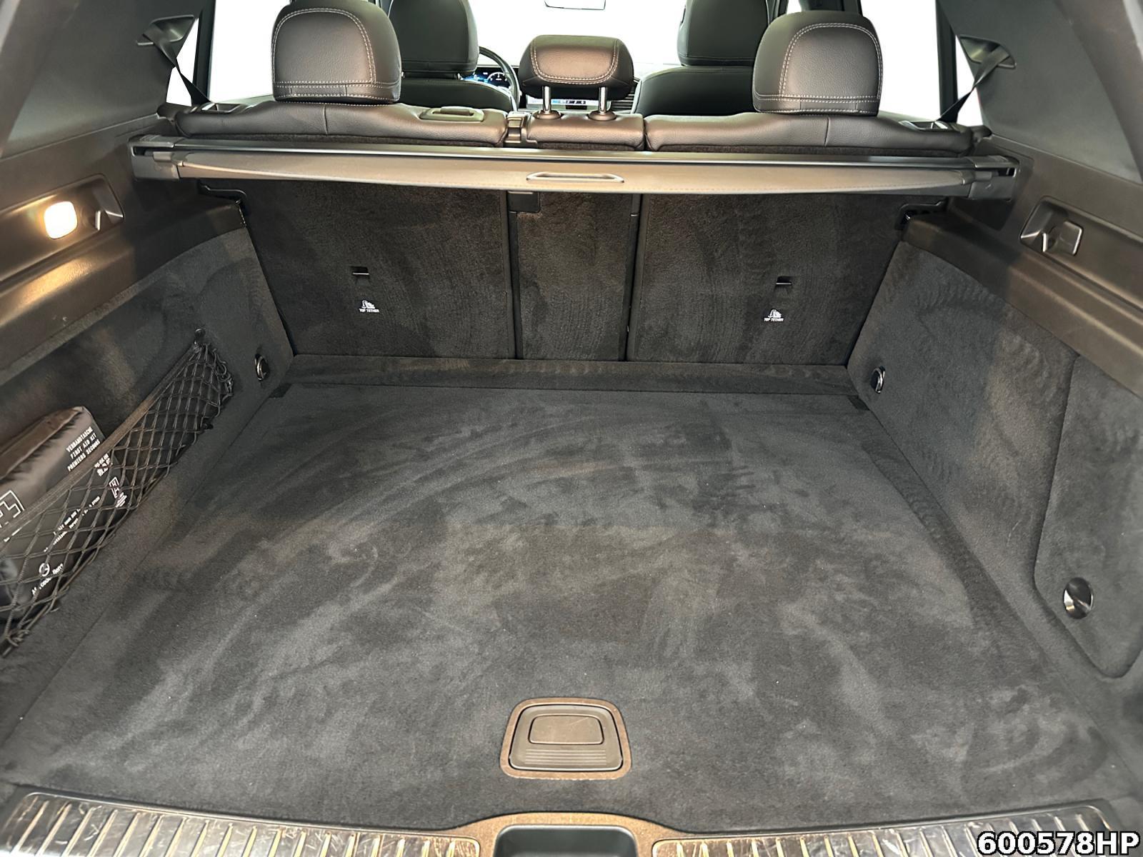 Fahrzeugabbildung Mercedes-Benz GLE 300 d 4M Panoramadach DISTRONIC AHK CarPlay
