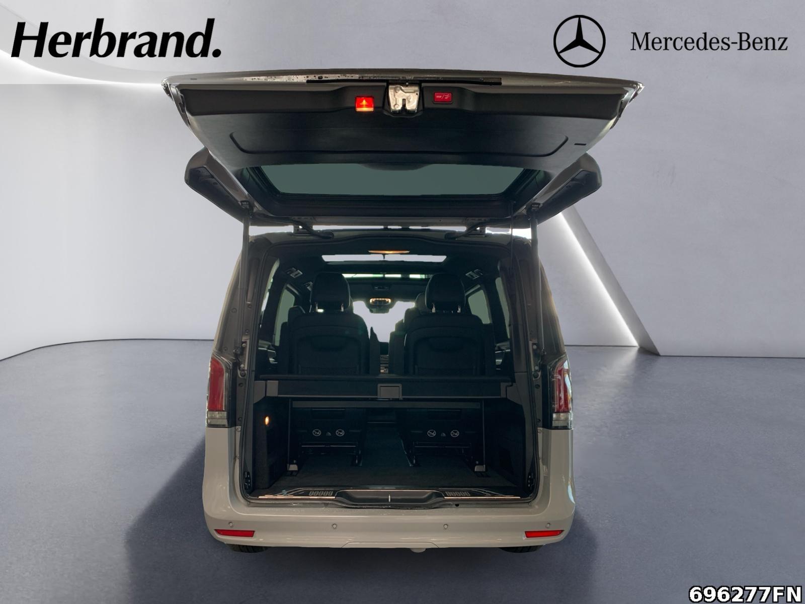 Fahrzeugabbildung Mercedes-Benz V 300 AVG/L 4MATIC *AIRMATIC*PANO-DACH*BURMESTER