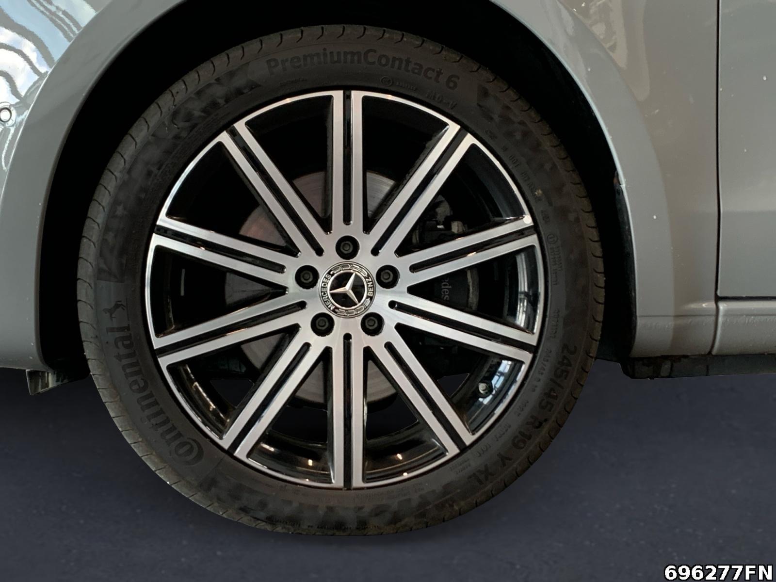 Fahrzeugabbildung Mercedes-Benz V 300 AVG/L 4MATIC *AIRMATIC*PANO-DACH*BURMESTER