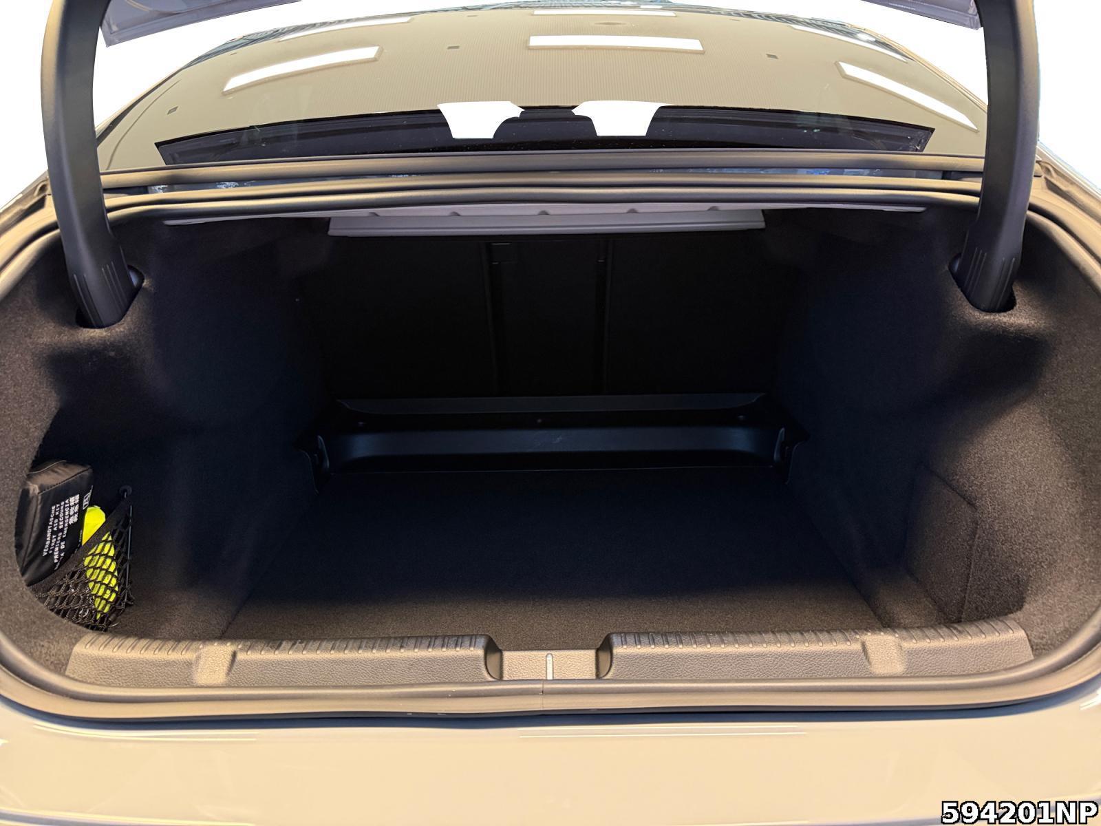 Fahrzeugabbildung Mercedes-Benz EQE AMG Night Pano DIGITAL LIGHT Burmester.