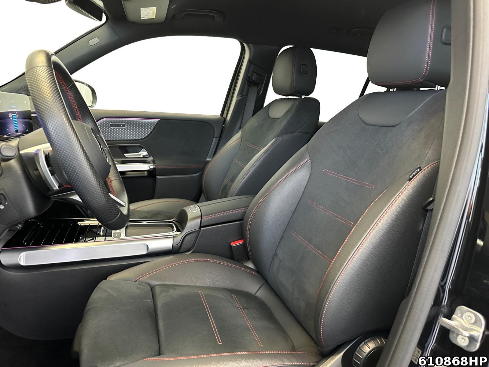 Fahrzeugabbildung Mercedes-Benz EQB 4M AMG AHK Kamera Ambiente Standhzg LED