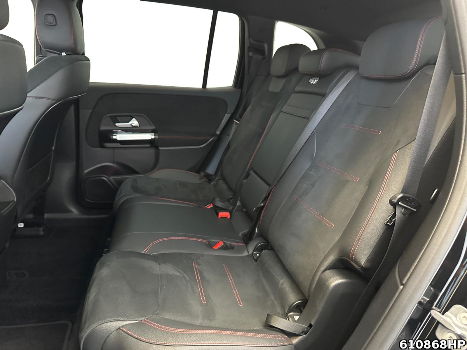 Fahrzeugabbildung Mercedes-Benz EQB 4M AMG AHK Kamera Ambiente Standhzg LED