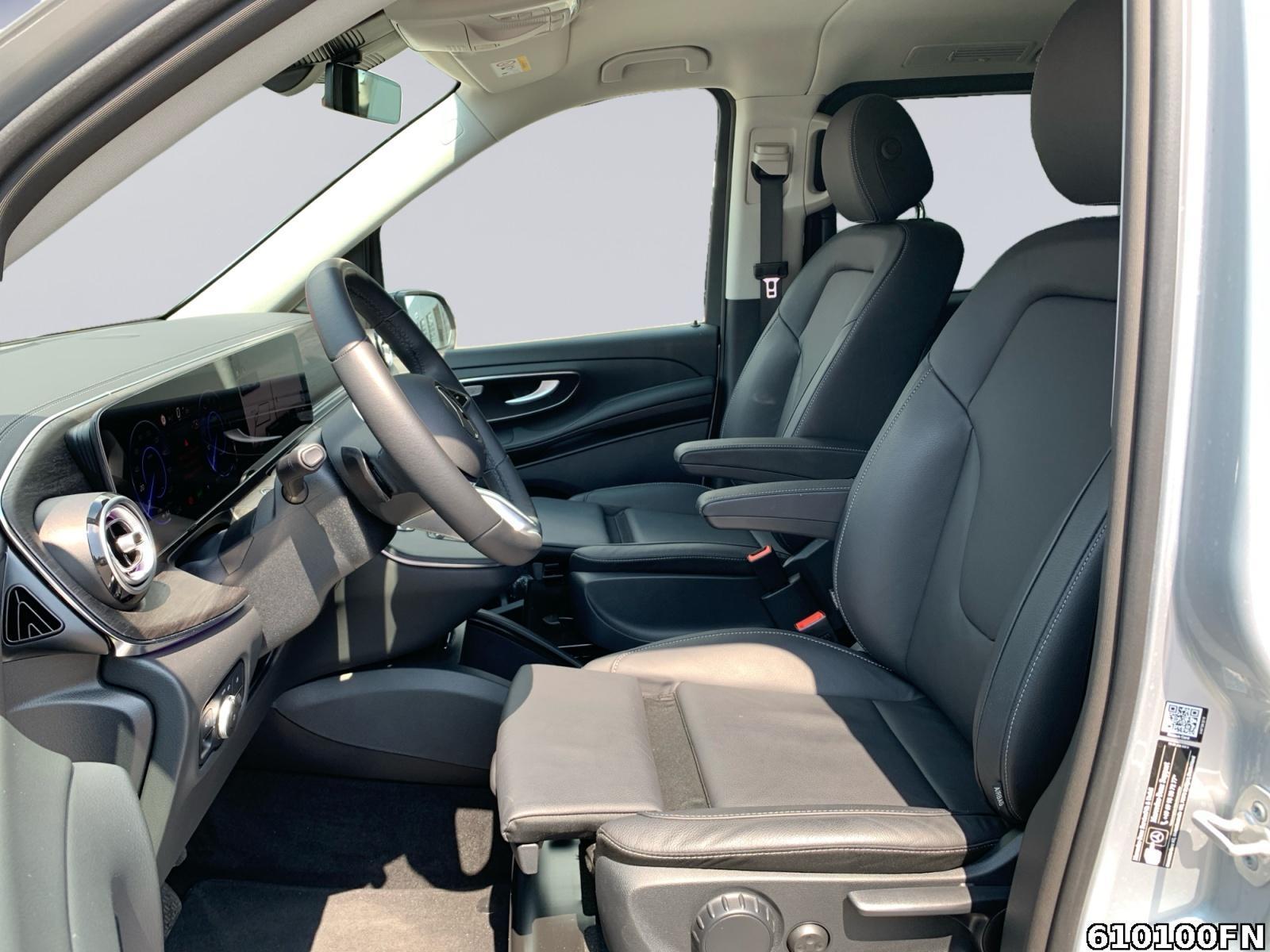 Fahrzeugabbildung Mercedes-Benz EQV AVANTGARDE L 7 SITZE*LEDER*EASY-PACK*UVM