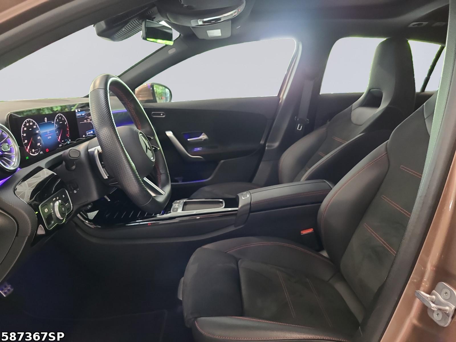 Fahrzeugabbildung Mercedes-Benz A 180 AMG PANORAMA KAMERA KEYLESS-GO