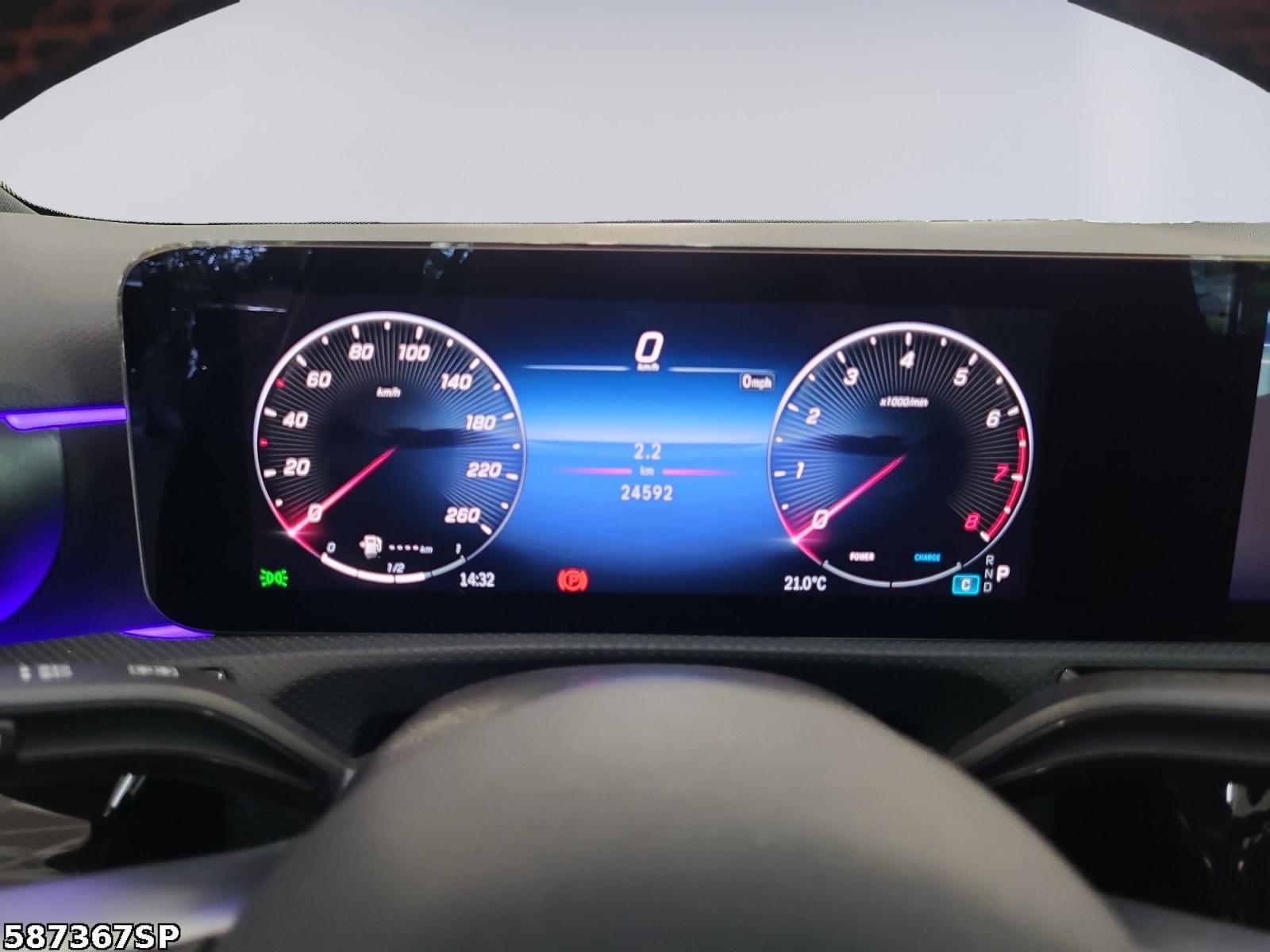 Fahrzeugabbildung Mercedes-Benz A 180 AMG PANORAMA KAMERA KEYLESS-GO