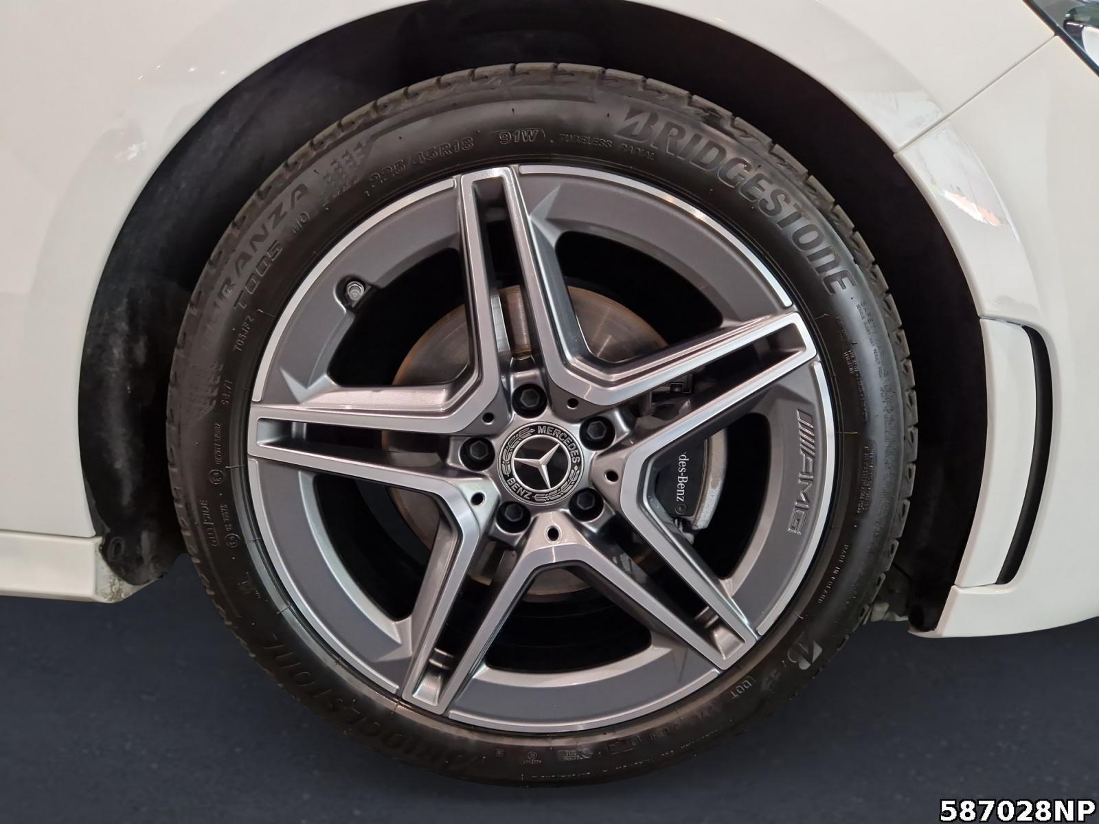 Fahrzeugabbildung Mercedes-Benz B 180 AMG LED Ambiente Kamera