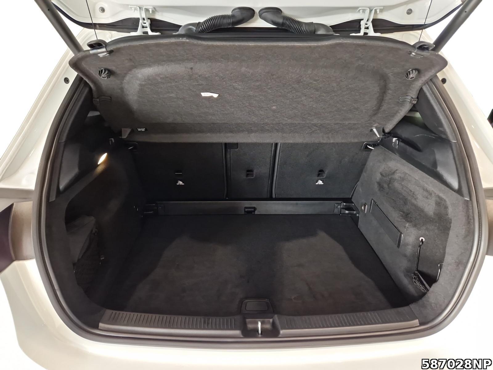 Fahrzeugabbildung Mercedes-Benz B 180 AMG LED Ambiente Kamera