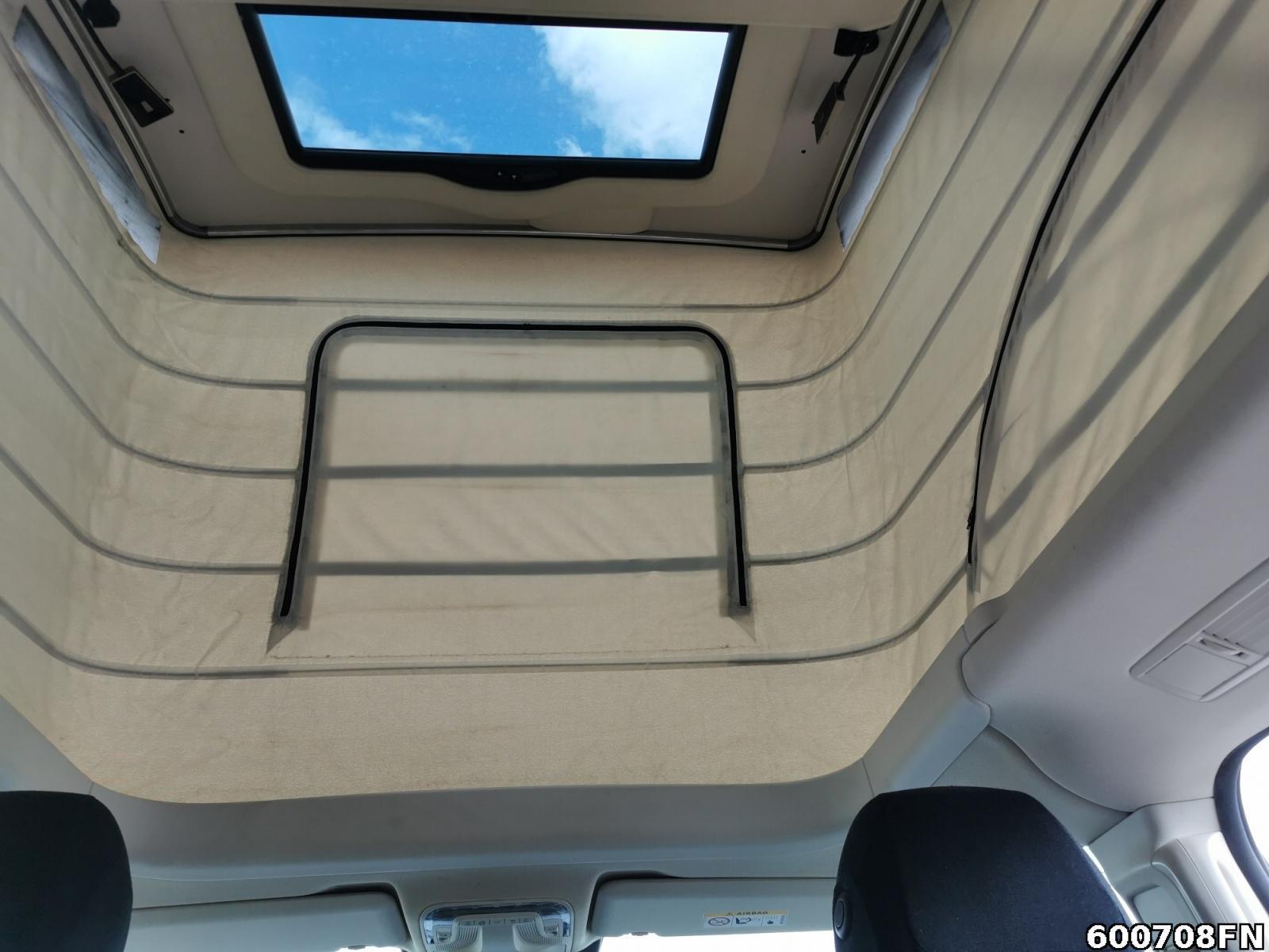 Fahrzeugabbildung Mercedes-Benz V 300 Marco Polo Edition AMG Küche Easy Up AHK