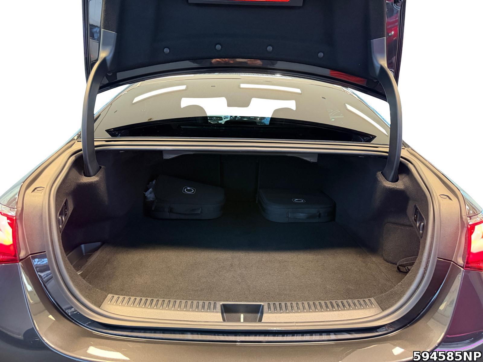 Fahrzeugabbildung Mercedes-Benz E 53 AMG 4M Hybrid Pano 360° Burmester4D Memory