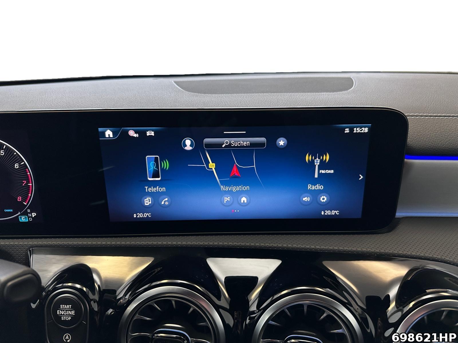 Fahrzeugabbildung Mercedes-Benz CLA 200 AMG Night DISTRONIC Kamera Ambiente 19