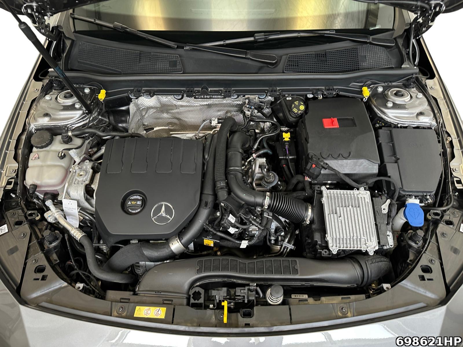 Fahrzeugabbildung Mercedes-Benz CLA 200 AMG Night DISTRONIC Kamera Ambiente 19