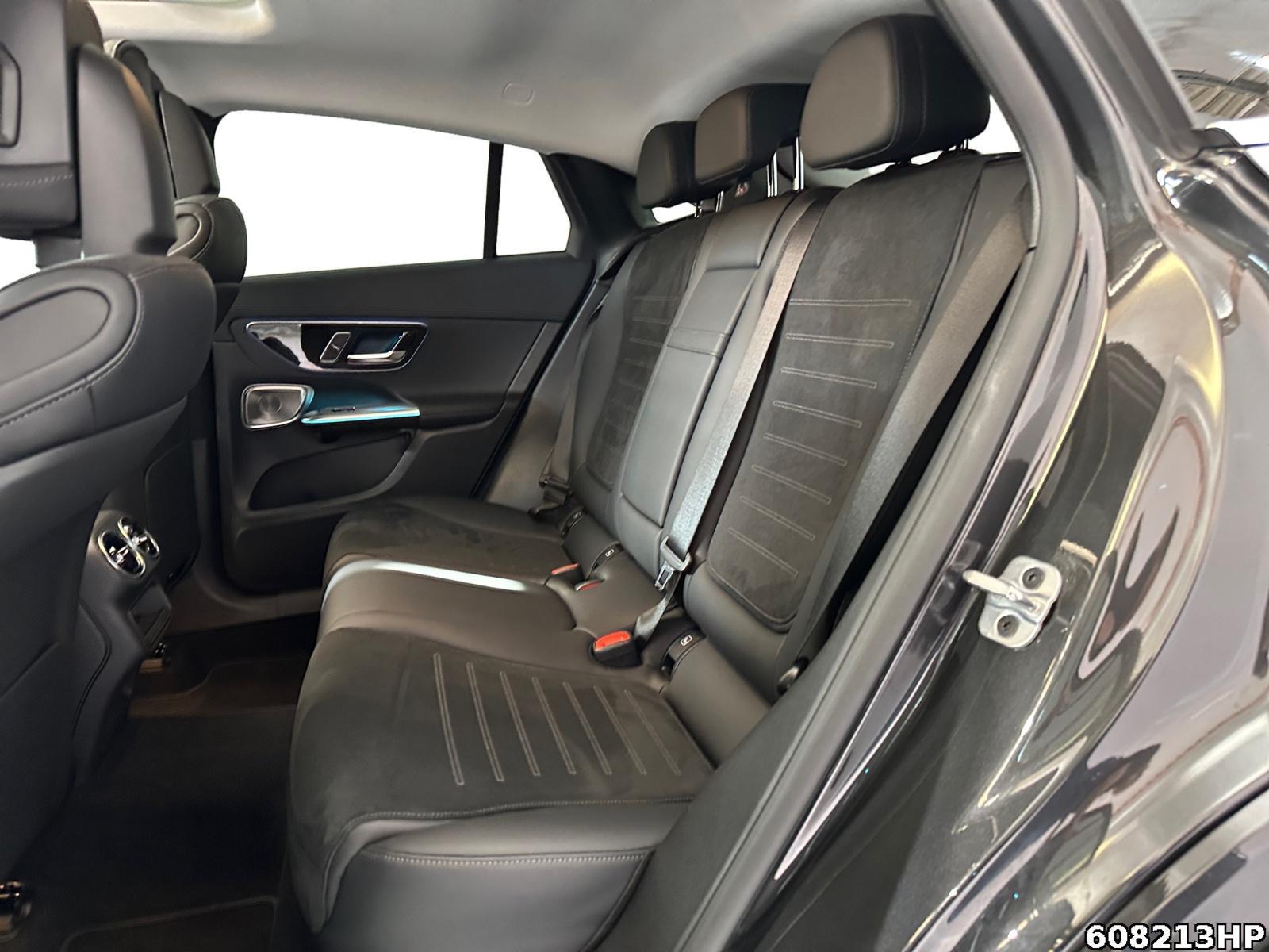 Fahrzeugabbildung Mercedes-Benz GLC 300 de 4M AMG Coupé AHK Pano DIGITAL LIGHT.