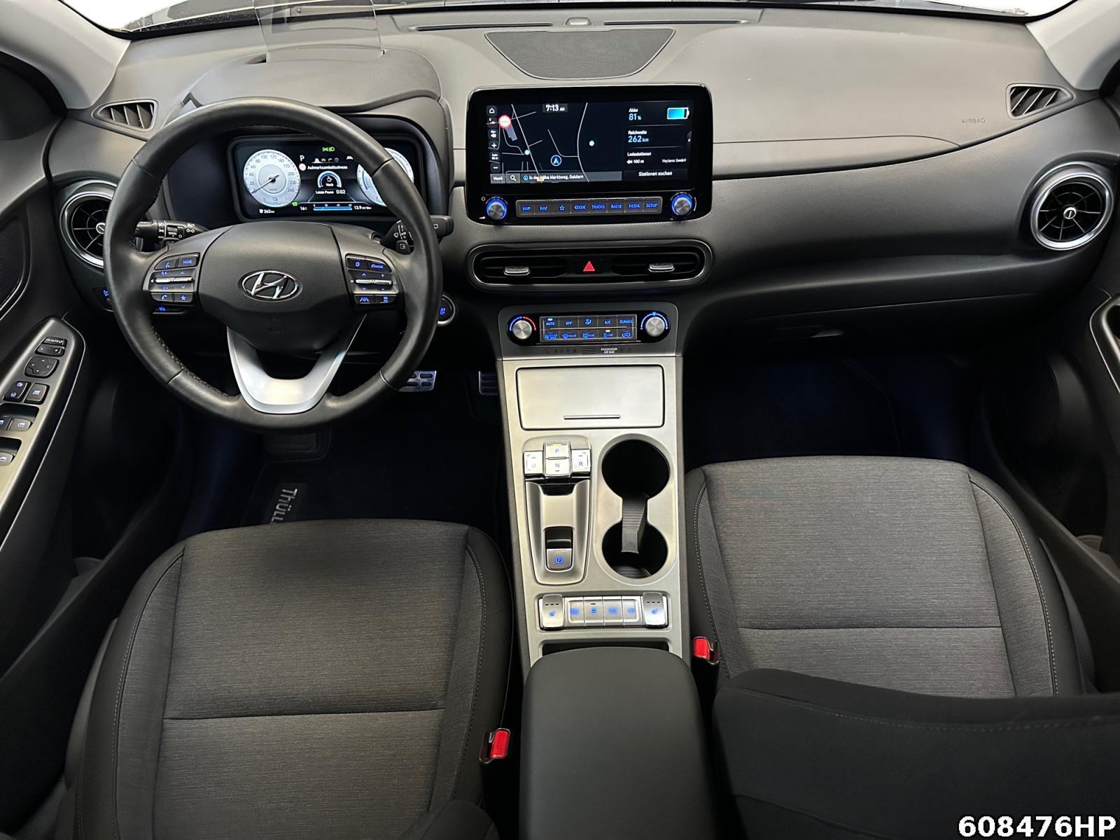 Fahrzeugabbildung Hyundai Kona Trend HUD Soundsystem Totwinkel Notbremsas