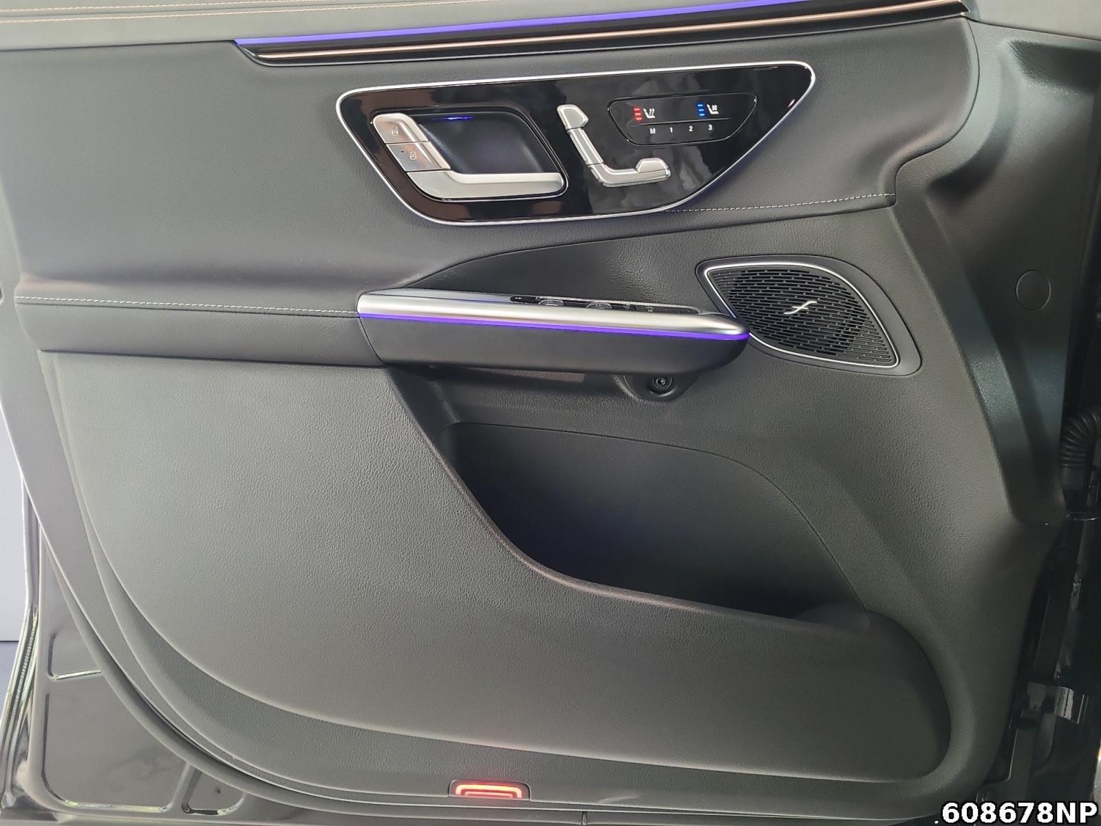 Fahrzeugabbildung Mercedes-Benz EQE SUV 350+ AMG AHK NIGHT 360° DISTRONIC MEMORY