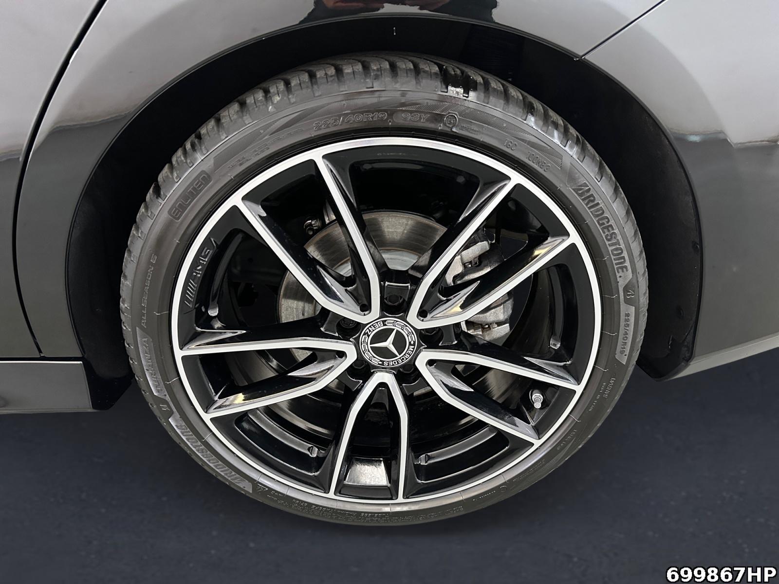Fahrzeugabbildung Mercedes-Benz CLA 200 Coupe AMG Night DISTRONIC Ambiente Kamer