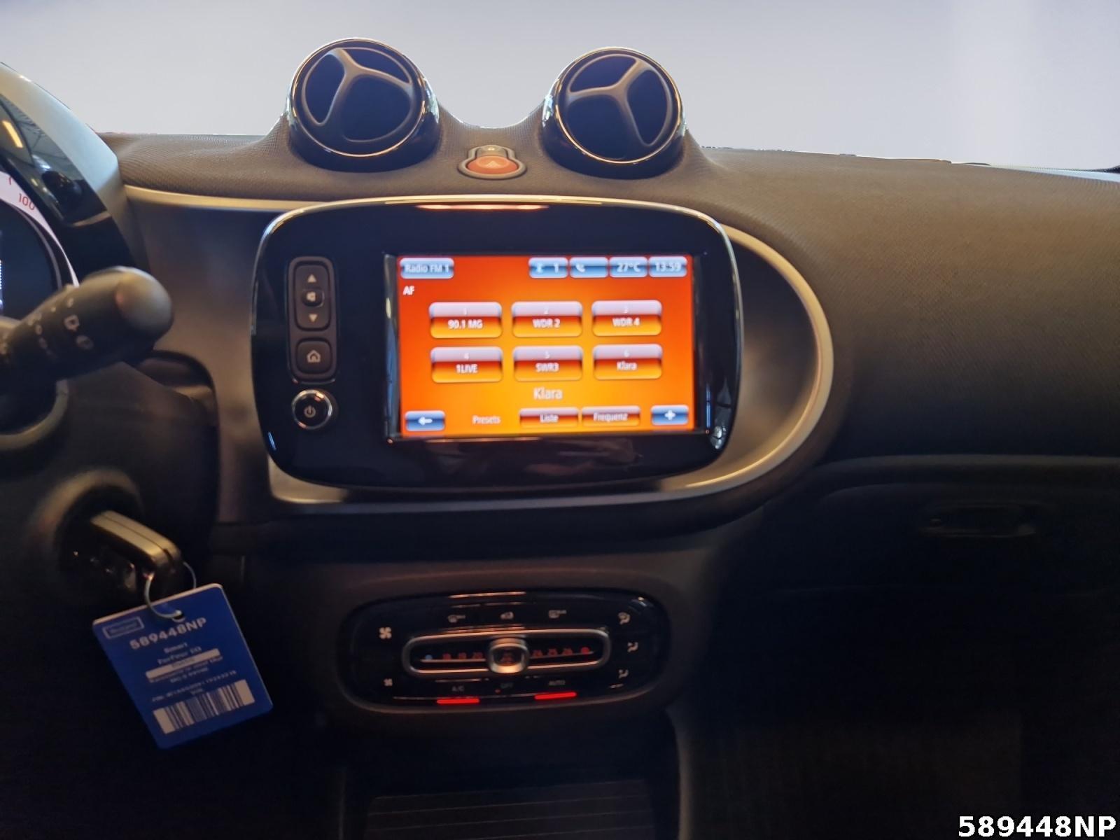 Fahrzeugabbildung Smart ForFour EQ Passion 22 kW DAB Lenkradhzg. SHZ